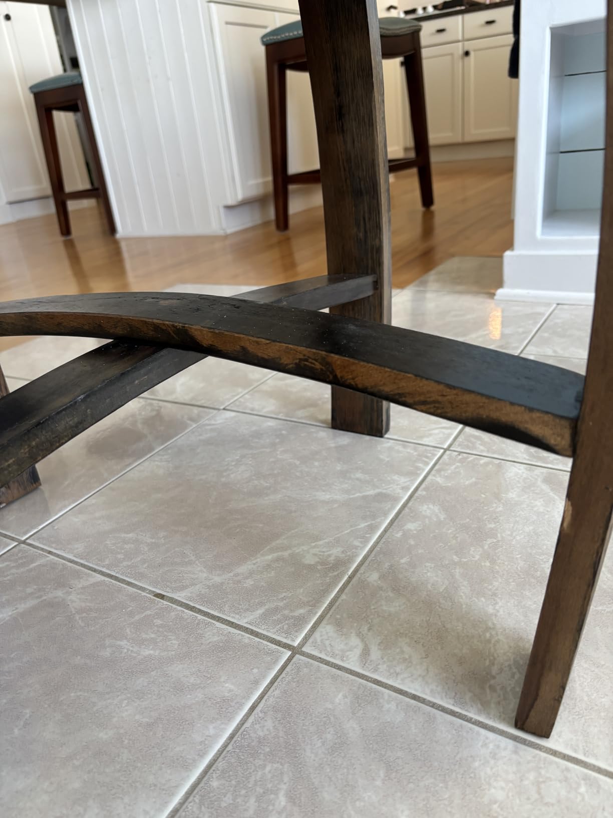 Farmhouse Coffee Table, Round Rustic End Table - Solid Wood Living Room Side Table,Handcrafted Whiskey Barrel Accent Table customer photo 1