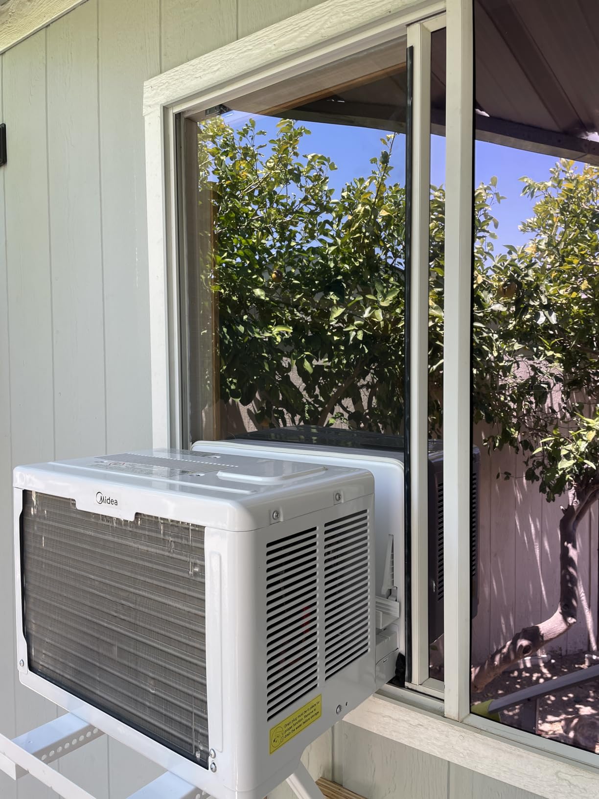 Midea 8,000 BTU U Shaped Smart Inverter Window Air Conditioner - Cools 350 Sq Ft, Ultra Quiet with Open Window Flexibility - Alexa/Google Assistant Compatible - 37% Energy Savings, Remote (Updated) customer photo 2