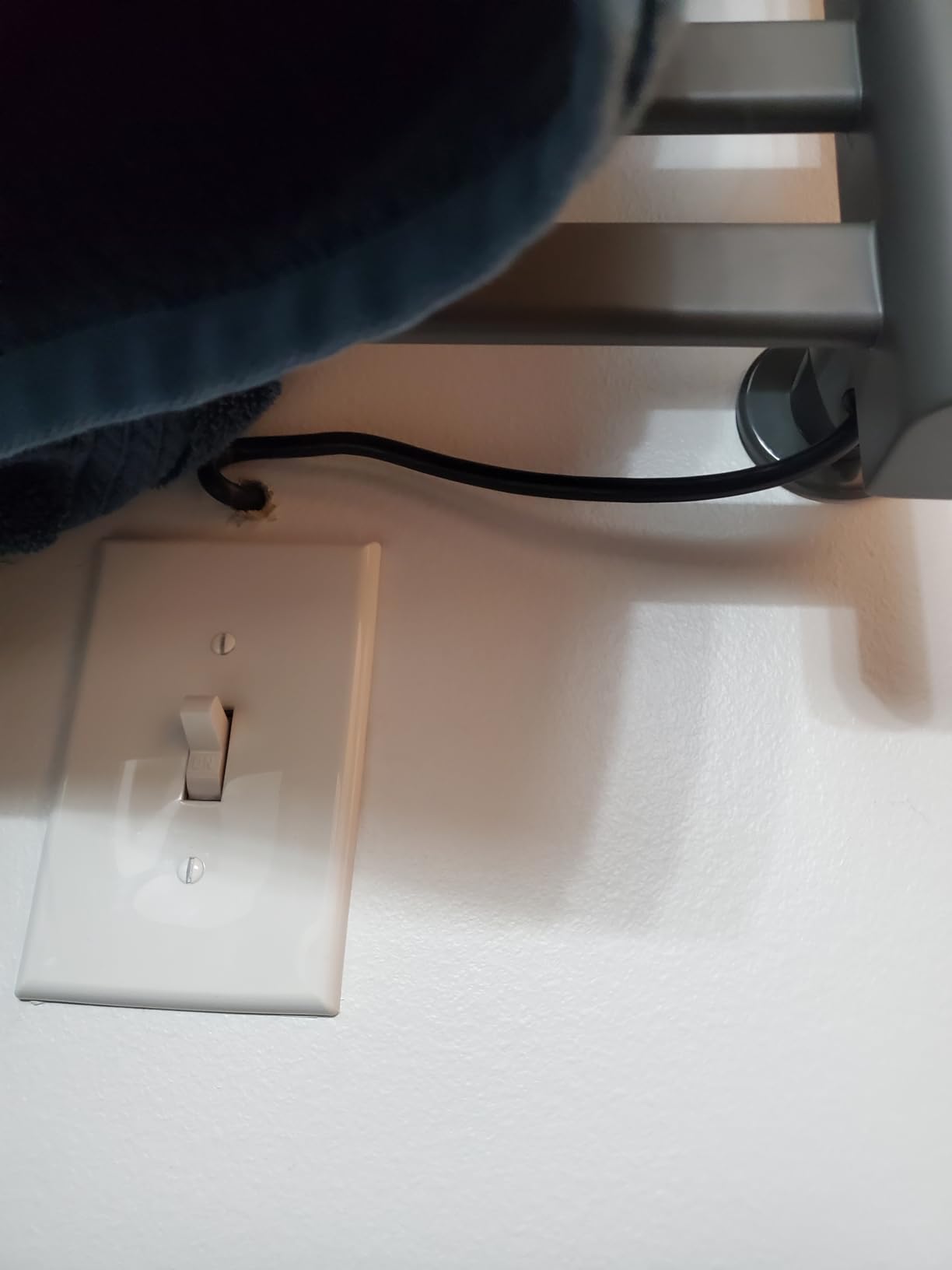 ENZE Smart Heated Towel Rack, 11-Bar Wall-Mounted Electric Towel Warmer with Shelf, Wi-Fi App Control, Adjustable Temperature & 24H Timer, Low Carbon Steel, IPX5, Plug-in/Hardwired, Matte Black customer photo 1