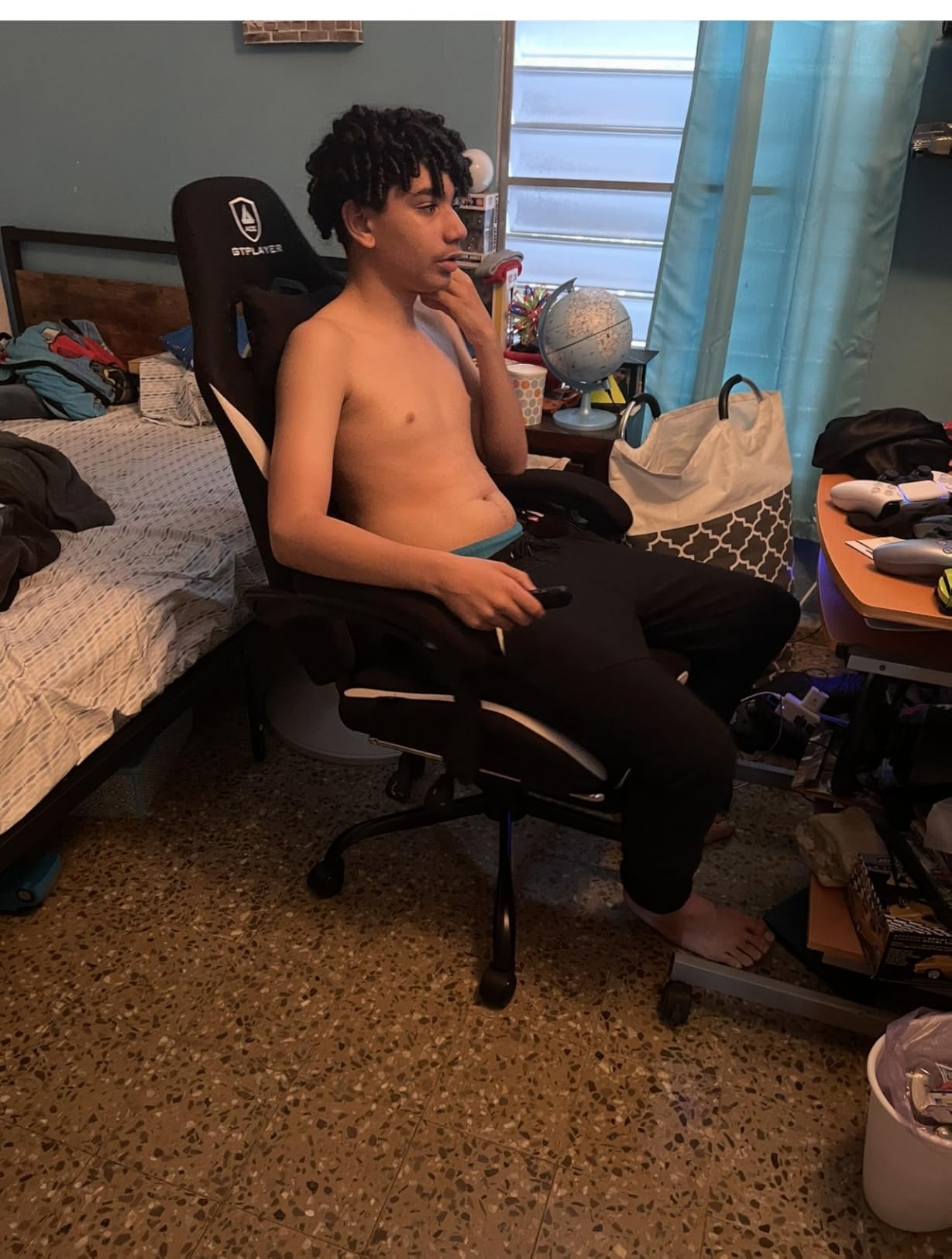 GTPLAYER Gaming Chair with Foot Rest & Pocket Spring Cushion, Breathable Fabric for Home Office Desk, Ergonomic High Back Computer Chair with Headrest & Lumbar Support, Black customer photo 2