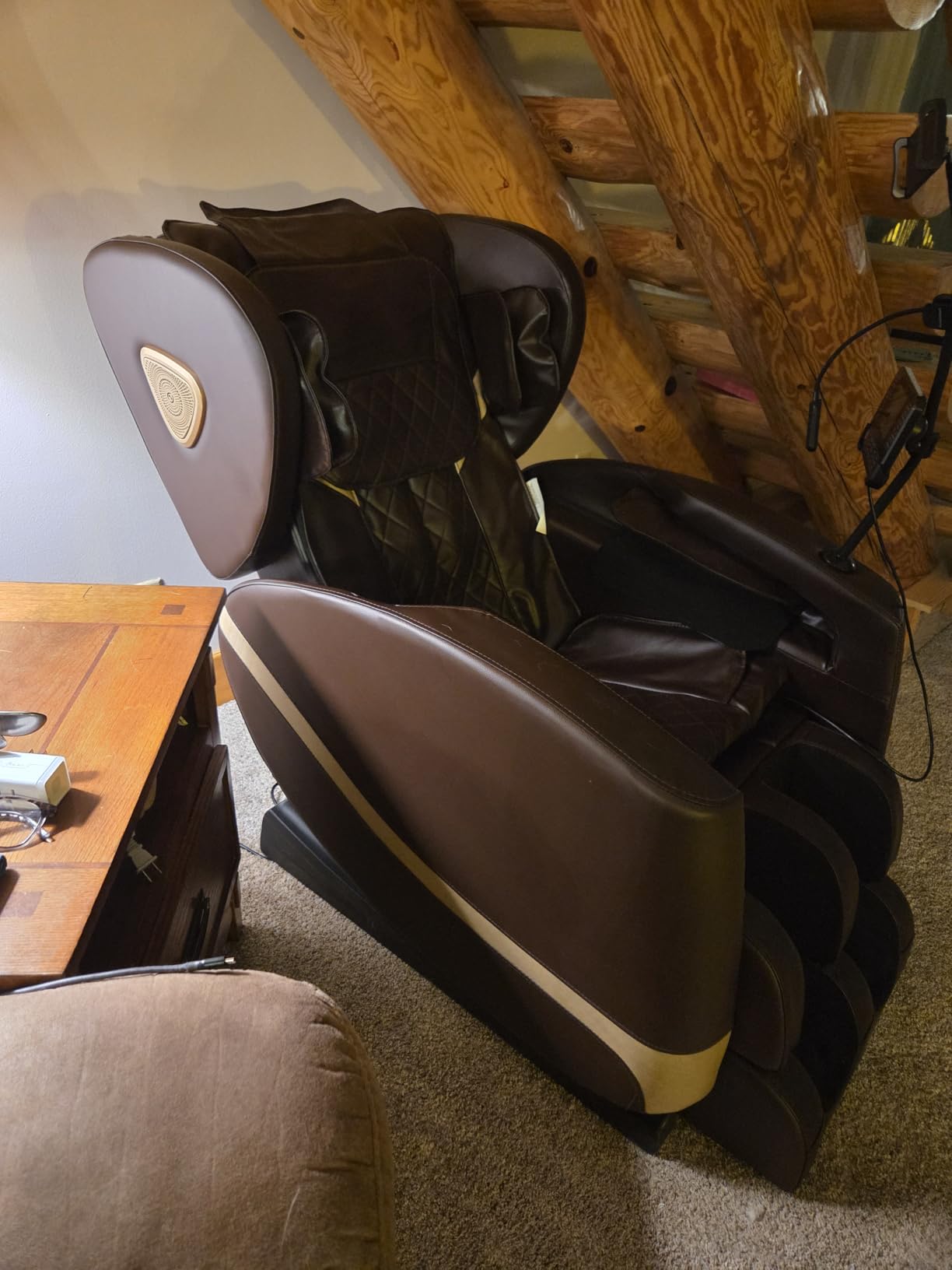 2026 Massage Chair Full Body, Zero Gravity Massage Chair with 10 Fix Rollers, Airbags, Heating, Foot Massage, Auto Modes, Bluetooth Speaker, Smart Screen Controller(Upgraded Version) customer photo 2