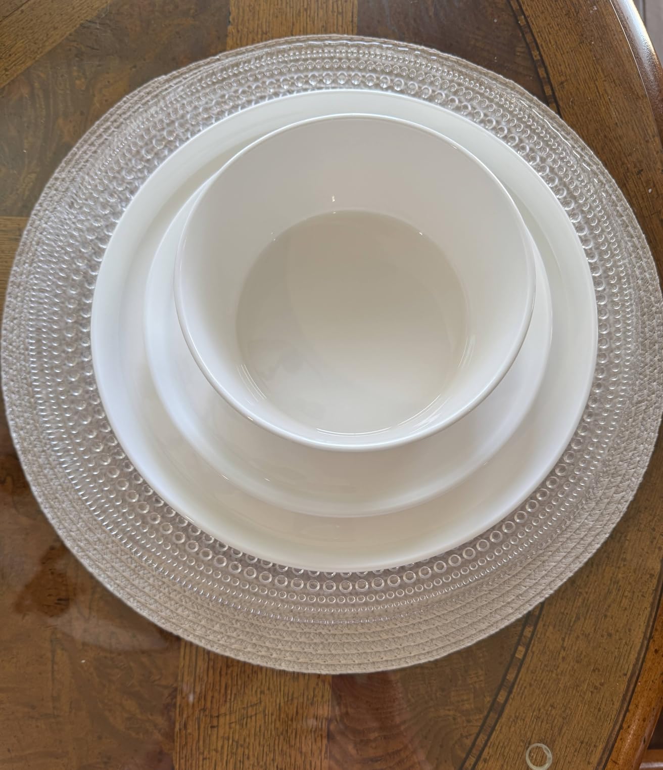 Mikasa Rylee High Rim 12 Piece Bone China Durable Chip Resistant Lightweight Dinnerware Set, Service for 4, White customer photo 2