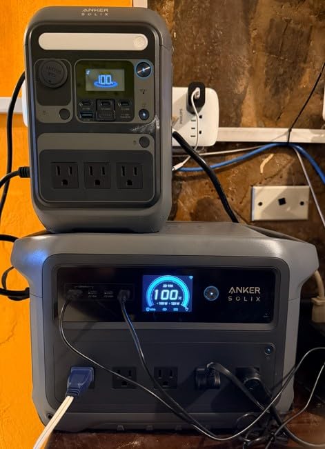 Anker SOLIX C1000 Gen 2 Portable Power Station, 2,000W (Peak 3,000W) Solar Generator, Full Charge in 49 Min, 1,024Wh LiFePO4 Battery customer photo 1