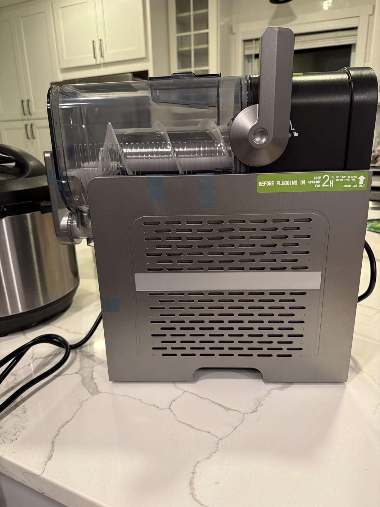 Slushie Machine for Home, 88 oz Slushy Machine, No Ice Needed Frozen Drink Maker with 6 Presets, Quiet, Auto-Clean, LED Display, Black, Perfect for Margaritas, Frappés, Milkshakes and More customer photo 1