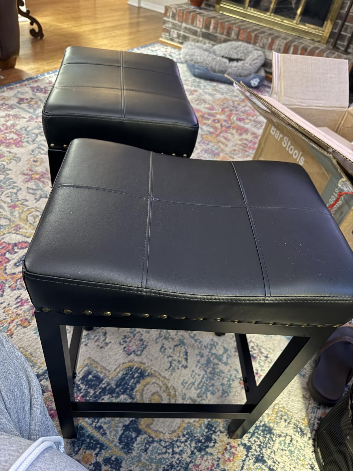 Sweetcrispy 24 inch Bar Stools Set of 2, Upholstered Modern Counter Height Bar Stools for Kitchen Island Modern PU Leather Sadless Stools Chair with Metal Base and Footrest, Grey customer photo 1