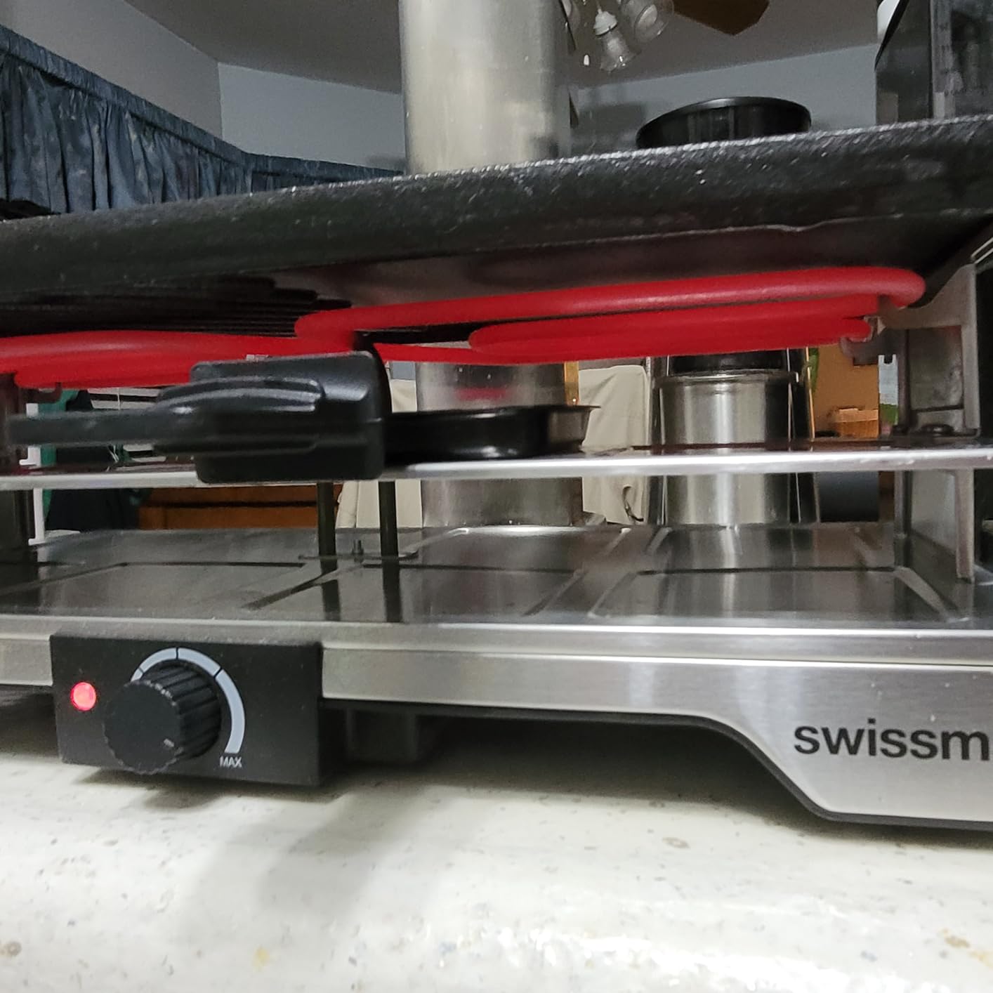 Swissmar Verso Indoor & Outdoor Raclette Grill with Cast Iron Reversible Griddle / Grill Top - 1700W Electric Raclette Set with PFAS-Free Nonstick Dishes, Variable Heat Control, 8-Person customer photo 1