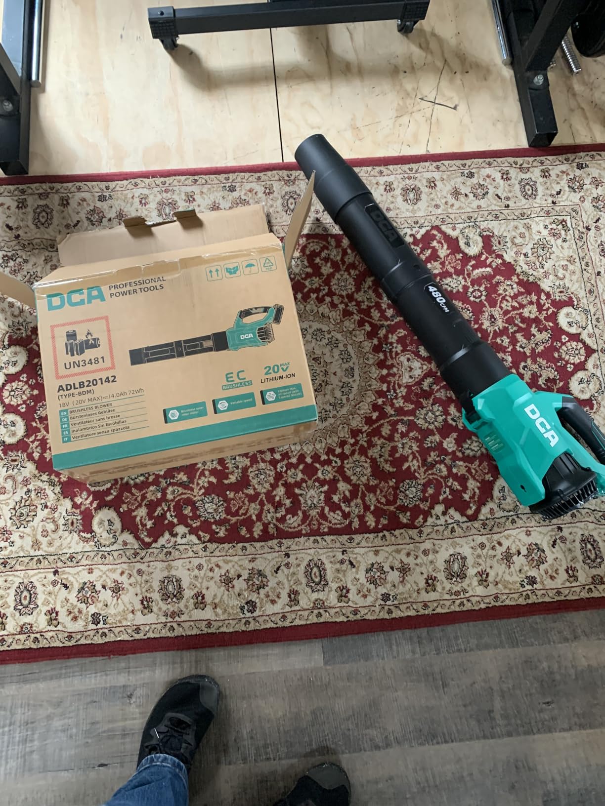 DCA 20V Brushless Leaf Blower Cordless, 480 CFM Air Flow Variable Speed with 4.0Ah Battery & Charger, 120MPH Turbo Speed, Lightweight Design for Patio, Sidewalk, Snow and Leaves Removal 2.2lb customer photo 2