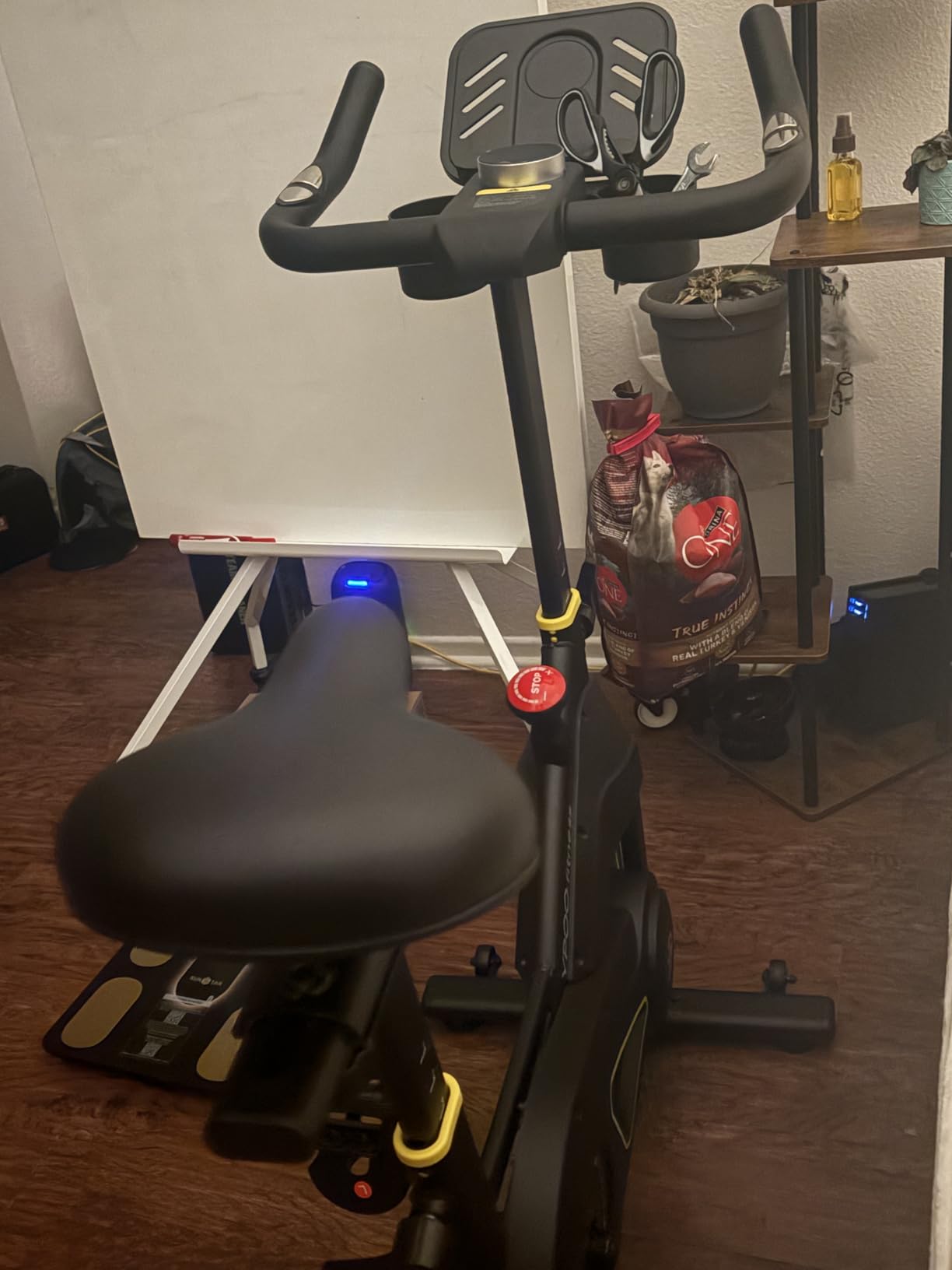 Exercise Bike, Adjustable Magnetic Resistance Stationary Bikes for Home Cardio with Exclusive App, Indoor Bike with 330lbs Weight Capacity Comfortable Seat, Tablet Mount and Fitness Courses customer photo 1