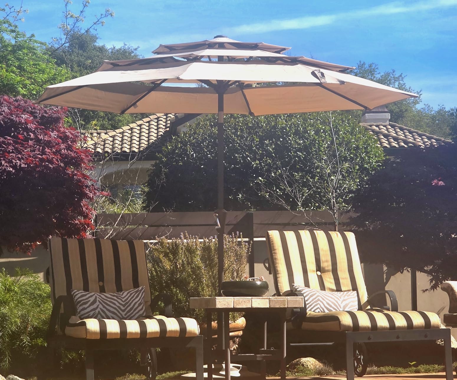 Kingdura 10ft 3-Tier Patio Umbrella with Solar Lights, Table Umbrella Outdoor Patio with Easy Crank & Tilt customer photo 1
