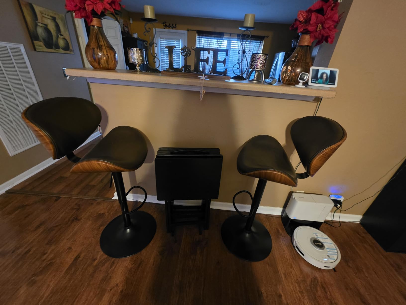 DUMOS Swivel Bar Stools Set of 2, Adjustable Counter Height Bentwood BarStools, PU Leather Upholstery Bar Chair with Ergonomic Back and Footrest, Counter Stools for Bar, Home Kitchen Island, Black customer photo 1