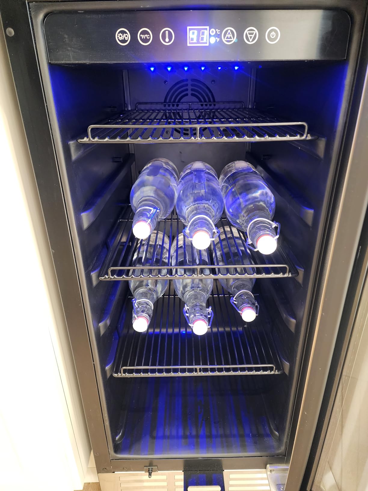 24 inch Beverage Refrigerator - 180 Cans Under Counter Beverage Fridge with Glass Door & Safety Lock for Beer Wine Soda, Built-in or Freestanding Drink Fridge for Home Office Kitchen or Bar customer photo 1