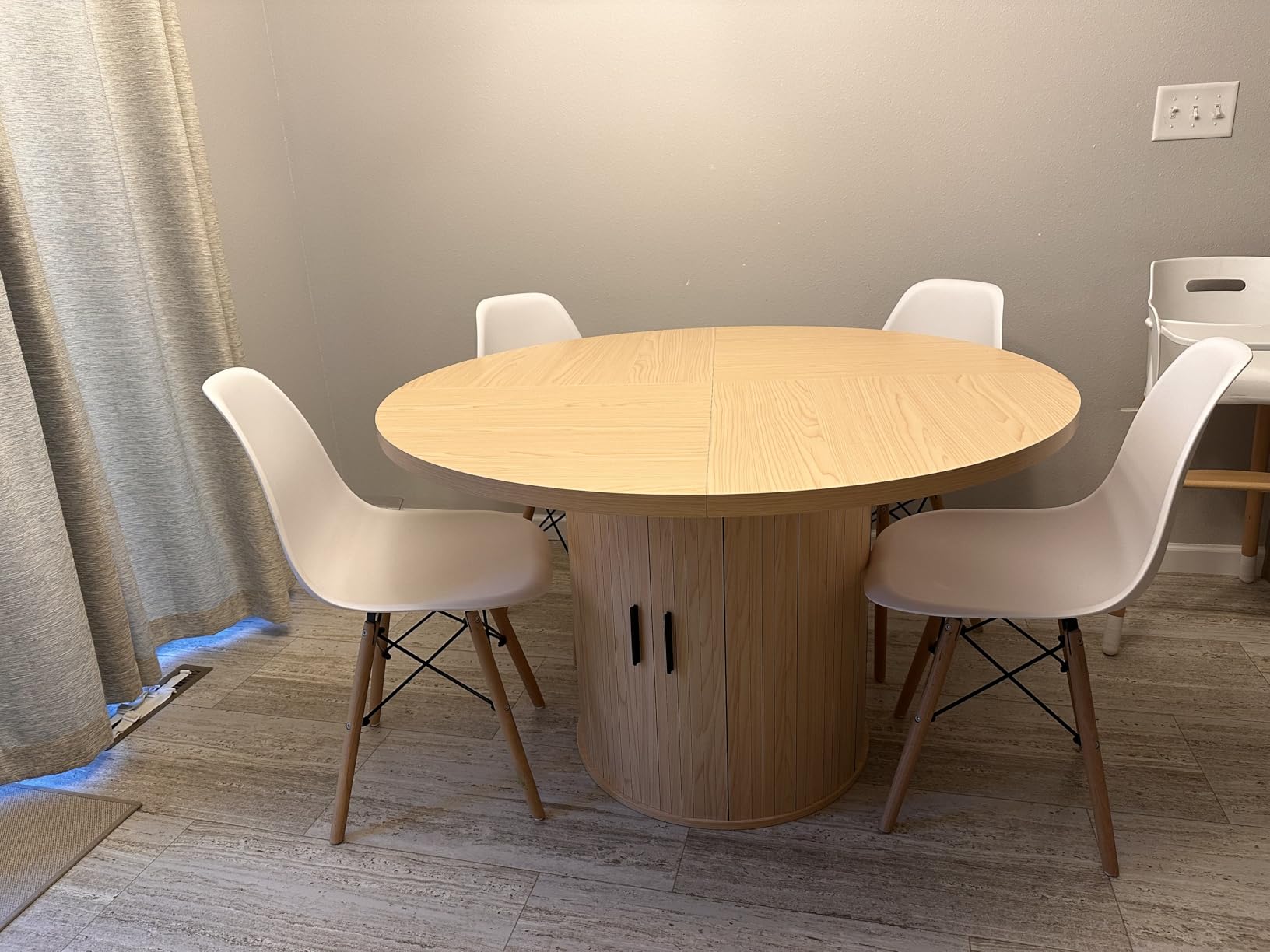 47 inch Round Dining Table for 4-6, Dinner Table with 2-Layer Storage Shelf, Morden Circle Kitchen Table with Wooden Strip Base and Wood Slide Door for Home Dining Room, Living Room, Natural customer photo 2