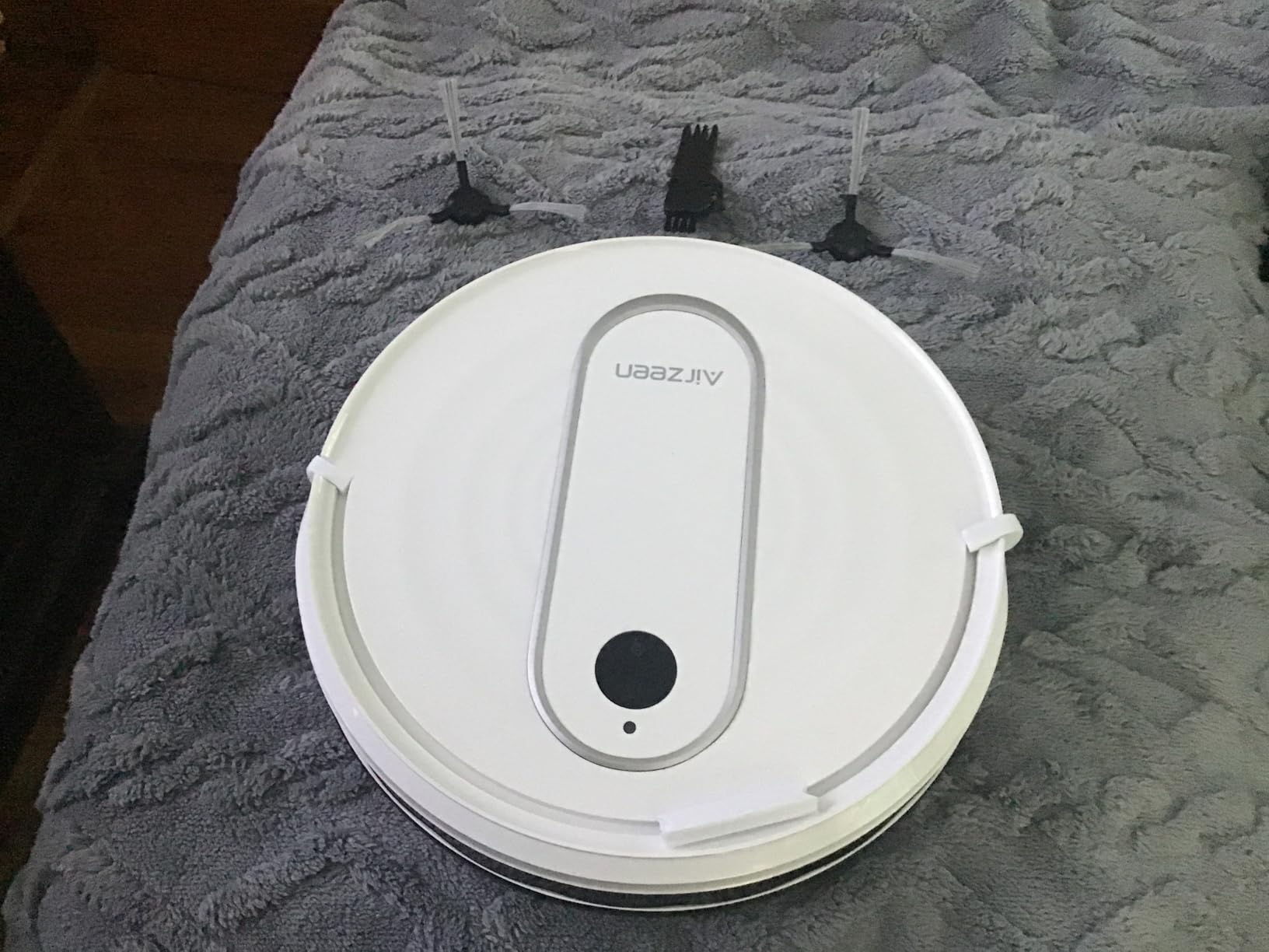 Airzeen Robot Vacuum and Mop - 4000Pa Powerful Suction, APP/Alexa Control, 3-in-1 Cleaning Solution with Auto Self-Charging, Perfect for Pet Hair, Carpets, and Hard Floors customer photo 1