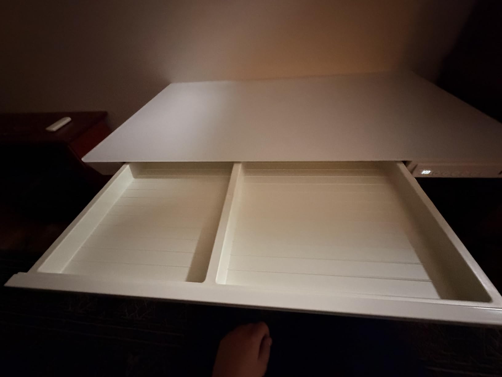 HUANUO Glass Standing Desk with Drawers, 35 x 20 Inch Electric Adjustable Height Desk, Quick Install One-Piece Tabletop with USB Charging Ports, White customer photo 2