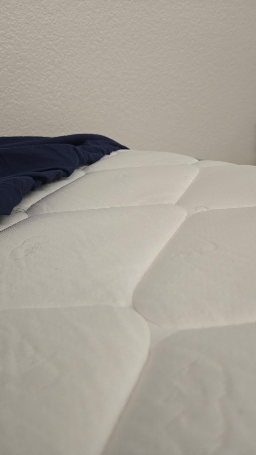 Neo Sleep Queen Size Mattress, 12 Inch Hybrid Comfort & Supportive Mattress in a Box, Cooling Gel Memory Foam and Pocket Springs with Pressure Relief, CertiPUR-US Certified, Medium Feel customer photo 2