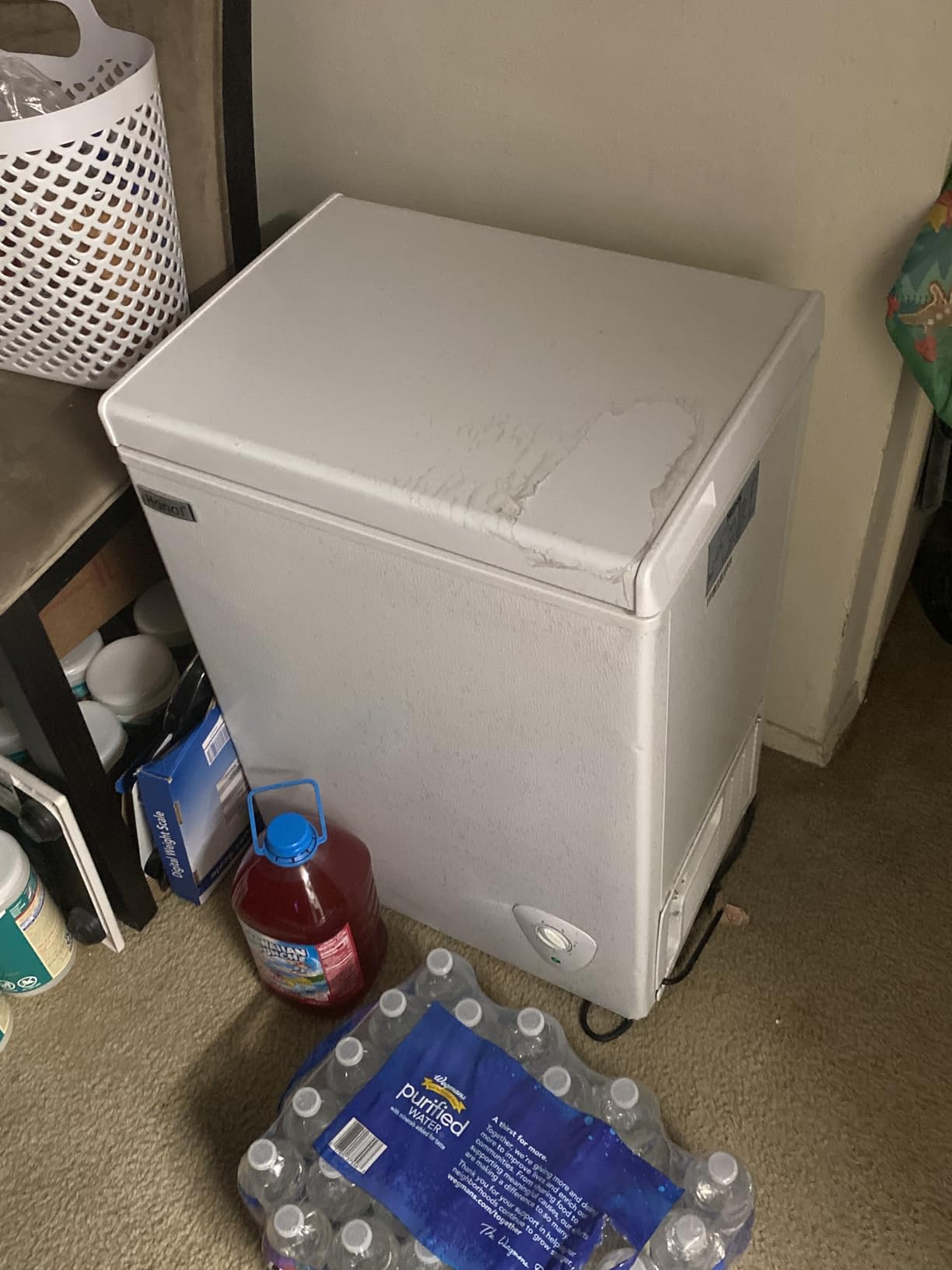 WANAI Chest Freezer Small Deep Freezer White 2.2 Cu.Ft Mini Top Door Freezer Adjustable 7 Thermostat and Two Removable Baskets Garage Basement Apartment Kitchen Business customer photo 1