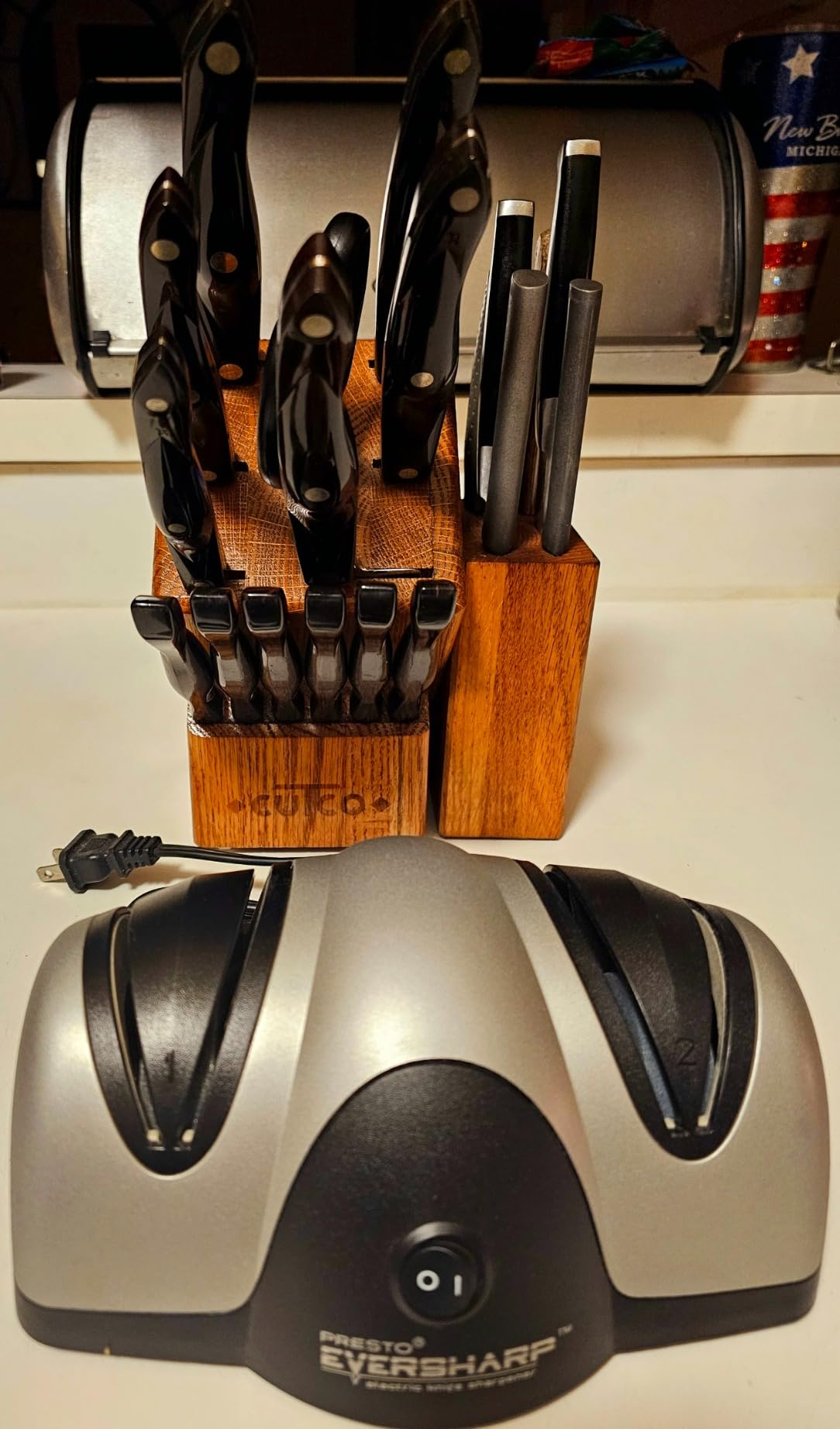 Presto 08800 EverSharp Electric Knife Sharpener, 2-Stage System with Precision Grinding customer photo 1