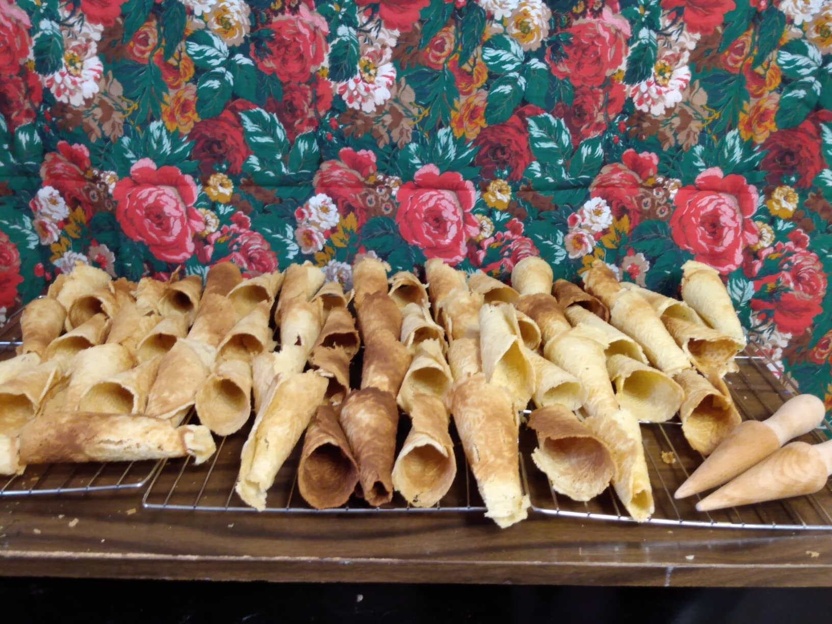 CucinaPro Krumkake Baker - 100% Non Stick, Makes Two Krumkake Pizzelle-Like Cookies customer photo 1