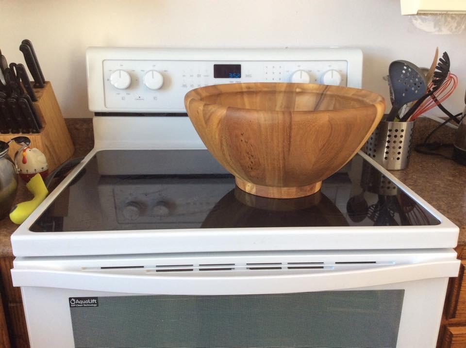Ironwood Gourmet Salinas Extra Large Fruit and Salad Bowl, Acacia Wood customer photo 2