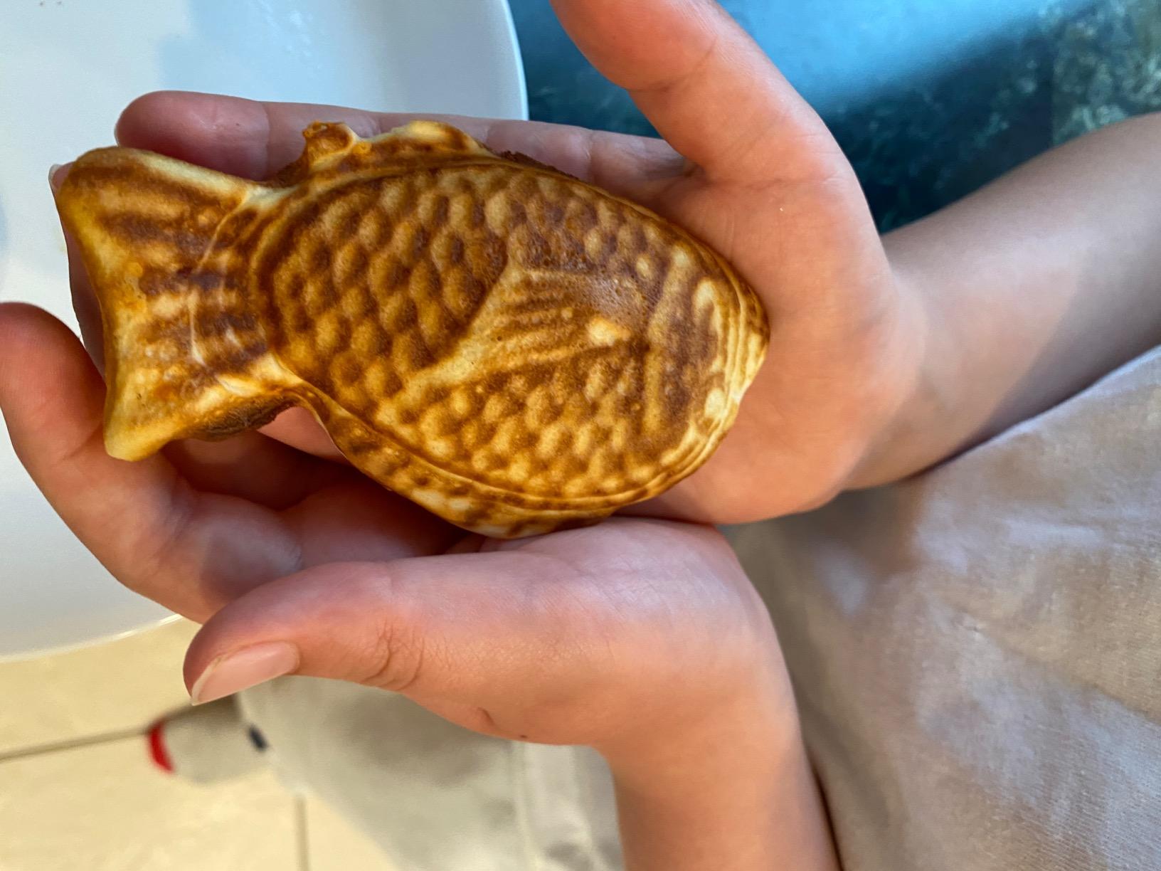 Iwachu Cast Iron Taiyaki (fish shaped cake) Pan Mini, Made in Japan customer photo 2