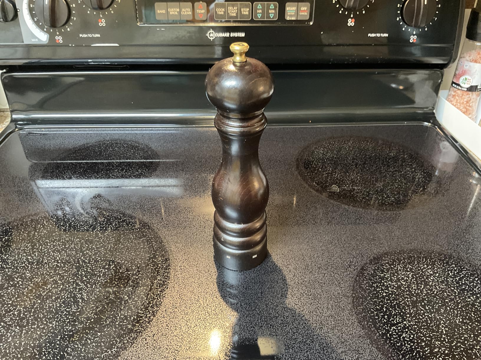 Pepper Mill, u'Select, Wood, Chocolate Finish, 22 cm - 9 in customer photo 2