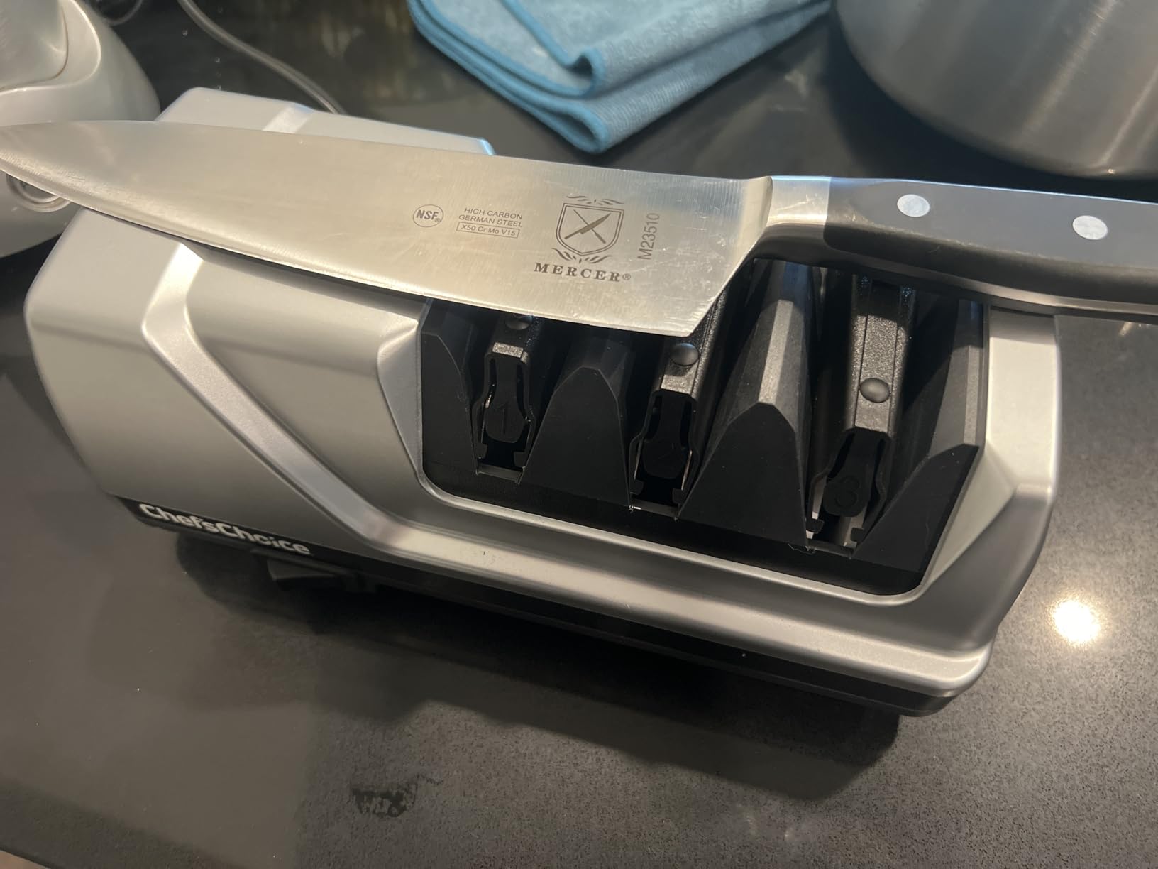 Chef'sChoice 15XV EdgeSelect Professional Electric Knife Sharpener with 100-Percent Diamond Abrasives and Precision Angle Guides, 3-Stage customer photo 2