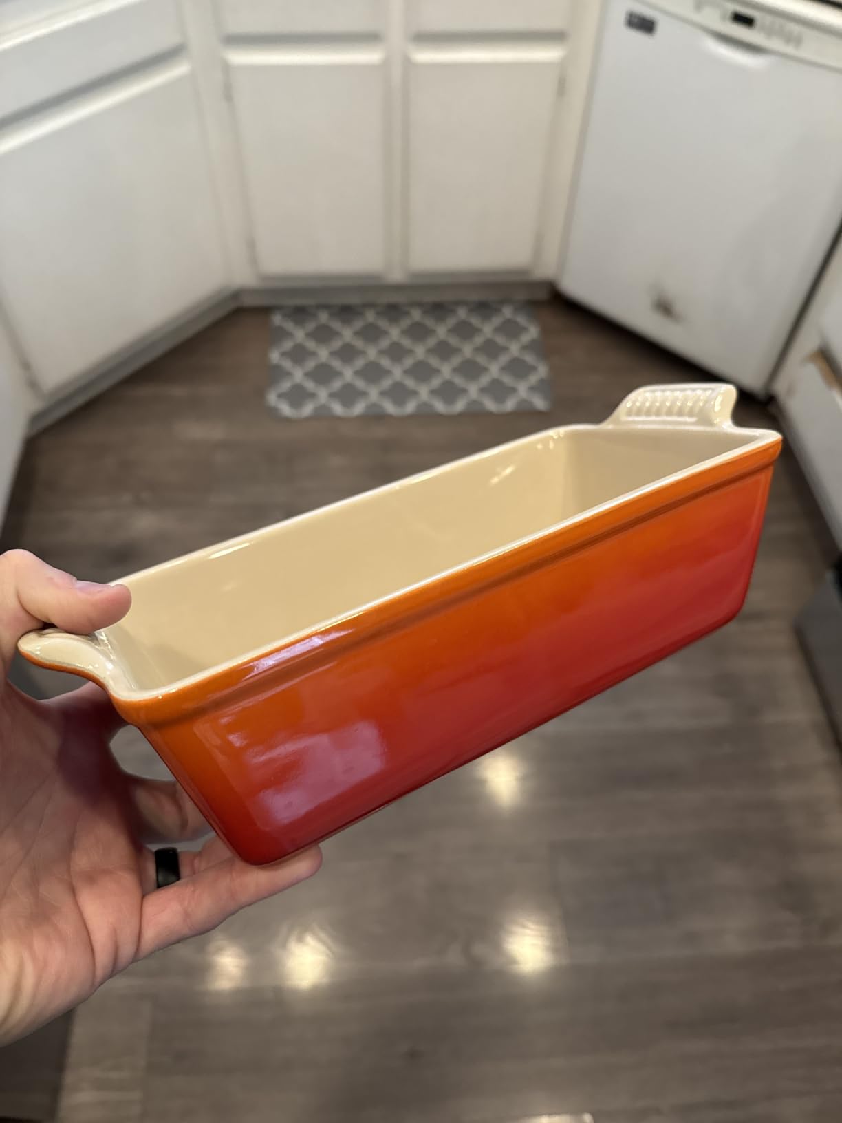 Le Creuset Stoneware Heritage Loaf Pan, 9