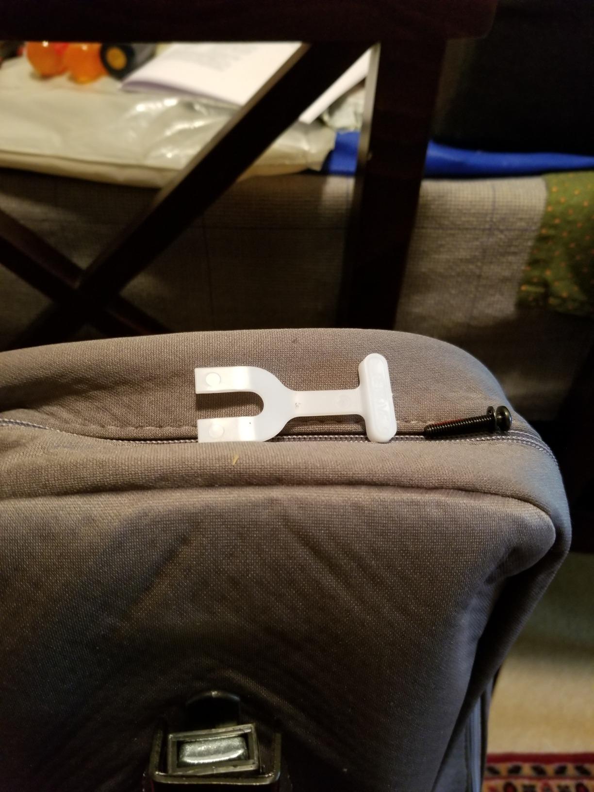 Oreck Commercial XL Vacuum Cleaner, Bagged Upright Vac for Carpets and Hard Floor, Lightweight, Automatic Height Adjust, High-Speed Brush Roll customer photo 2