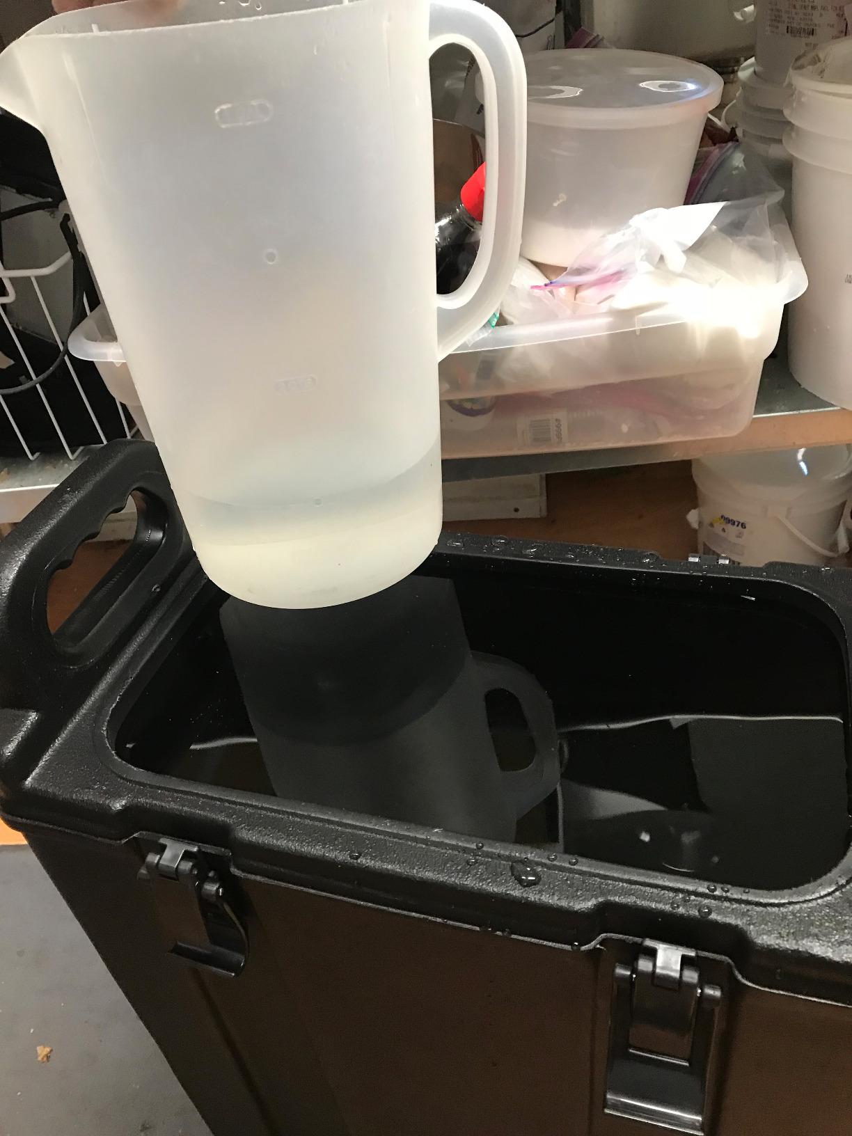 Cateraide Insulated Beverage Dispenser with Handles for Catering, Events, Kitchens, and Restaurants, Plastic, 10 Gallons, Black customer photo 2