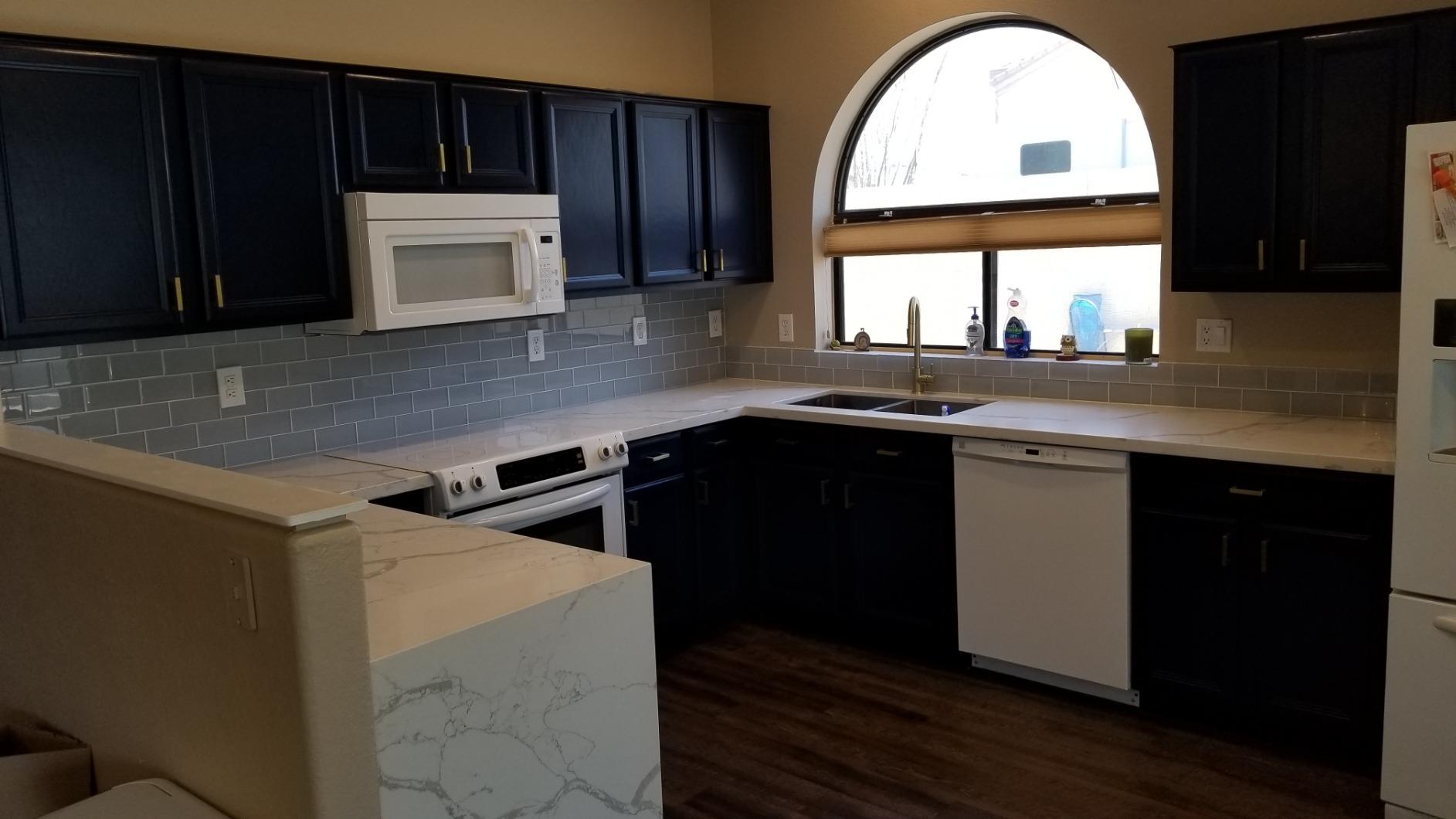 KRAUS Standart Pro 33-inch Undermount 50/50 Double Bowl 16 Gauge Stainless Steel Kitchen Sink customer photo 1