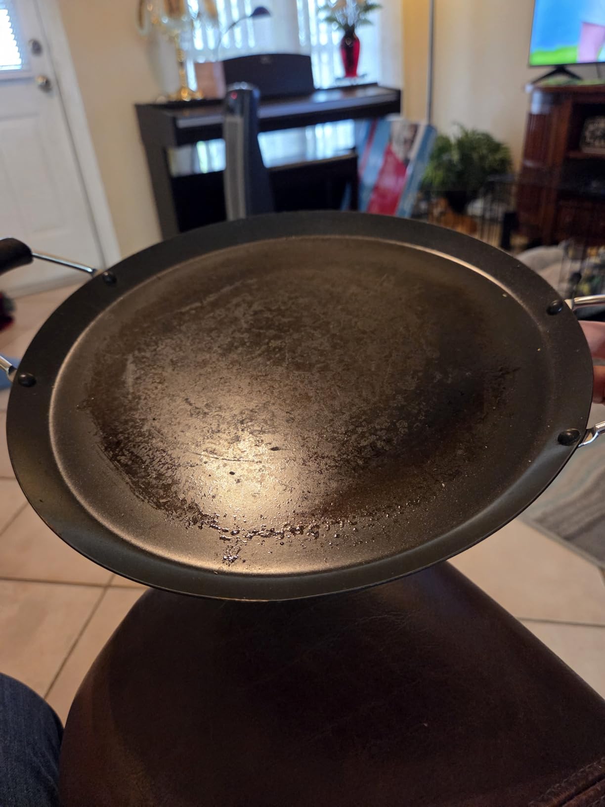 IMUSA USA Carbon Steel Large Round Comal with Bakelite Handles, 14