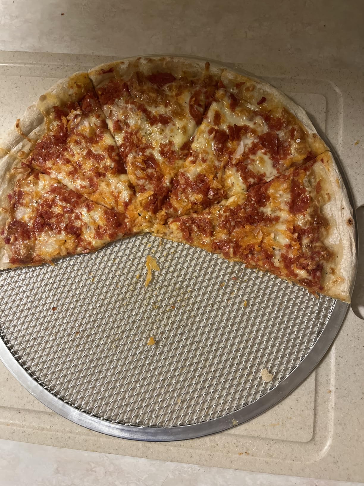 New Star Foodservice Restaurant-Grade Seamless Aluminum Pizza Baking Screen, 12 Inch customer photo 2