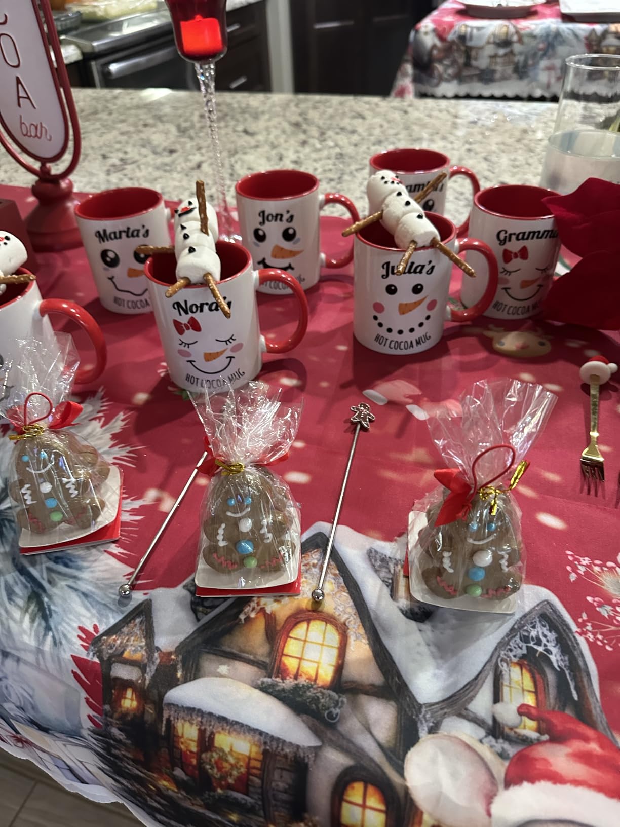 Nostalgia Retro Frother and Hot Chocolate Maker and Dispenser, 32 Oz, for Coffees, Lattes, Cappuccinos, Red customer photo 2