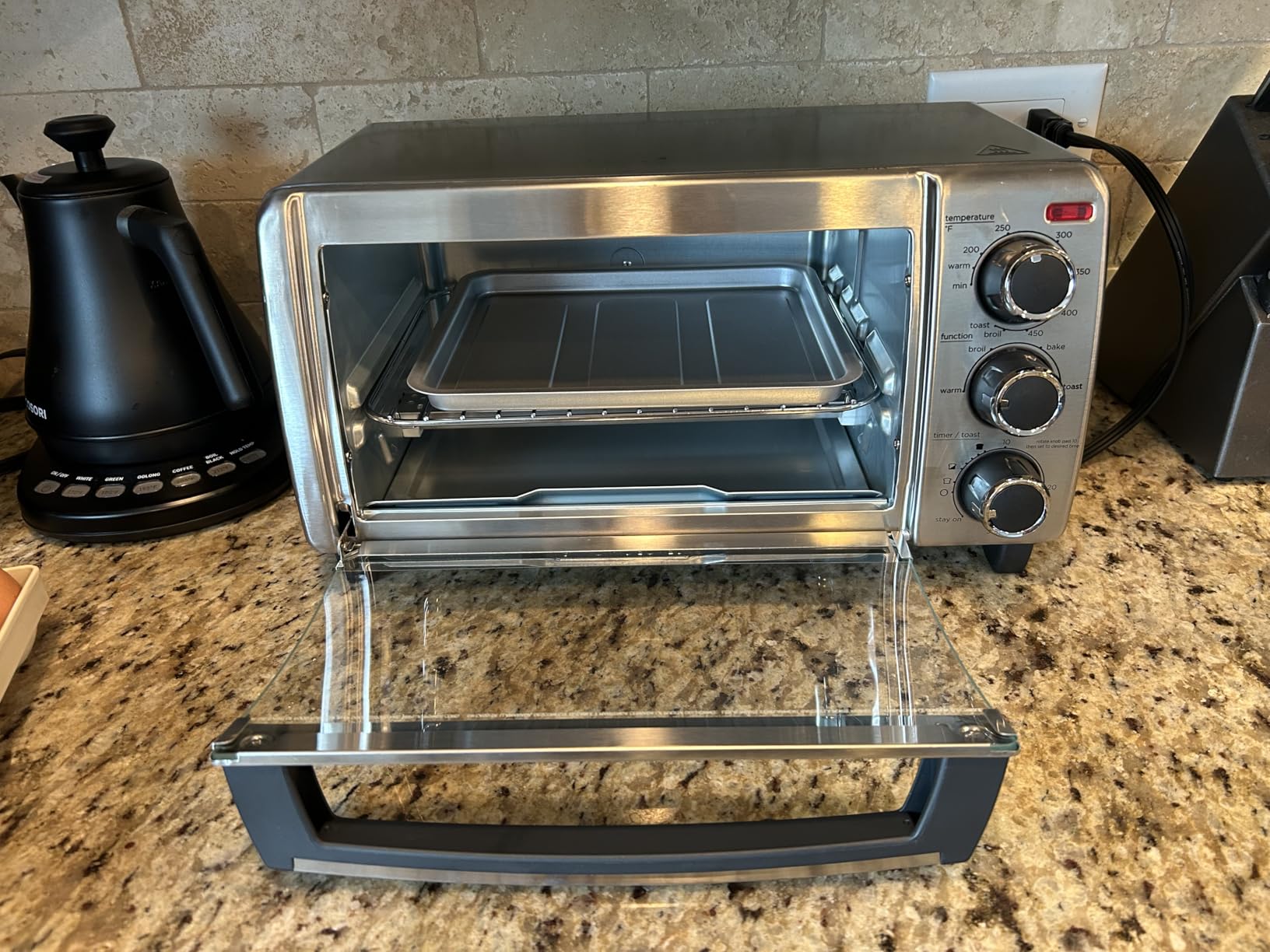 BLACK+DECKER TO1313SBD Toaster Oven, 15.47 Inch, Silver customer photo 1