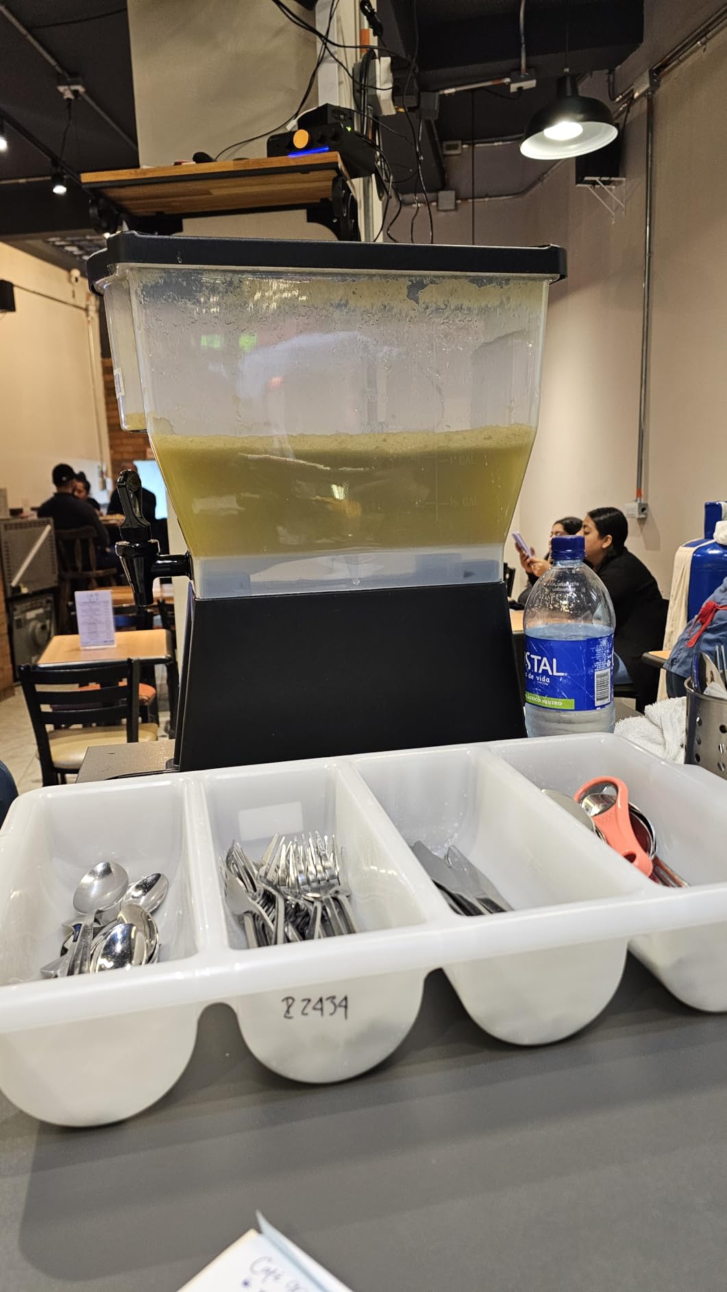 Winco Slim 3 Gallon Beverage Dispenser with Base customer photo 1