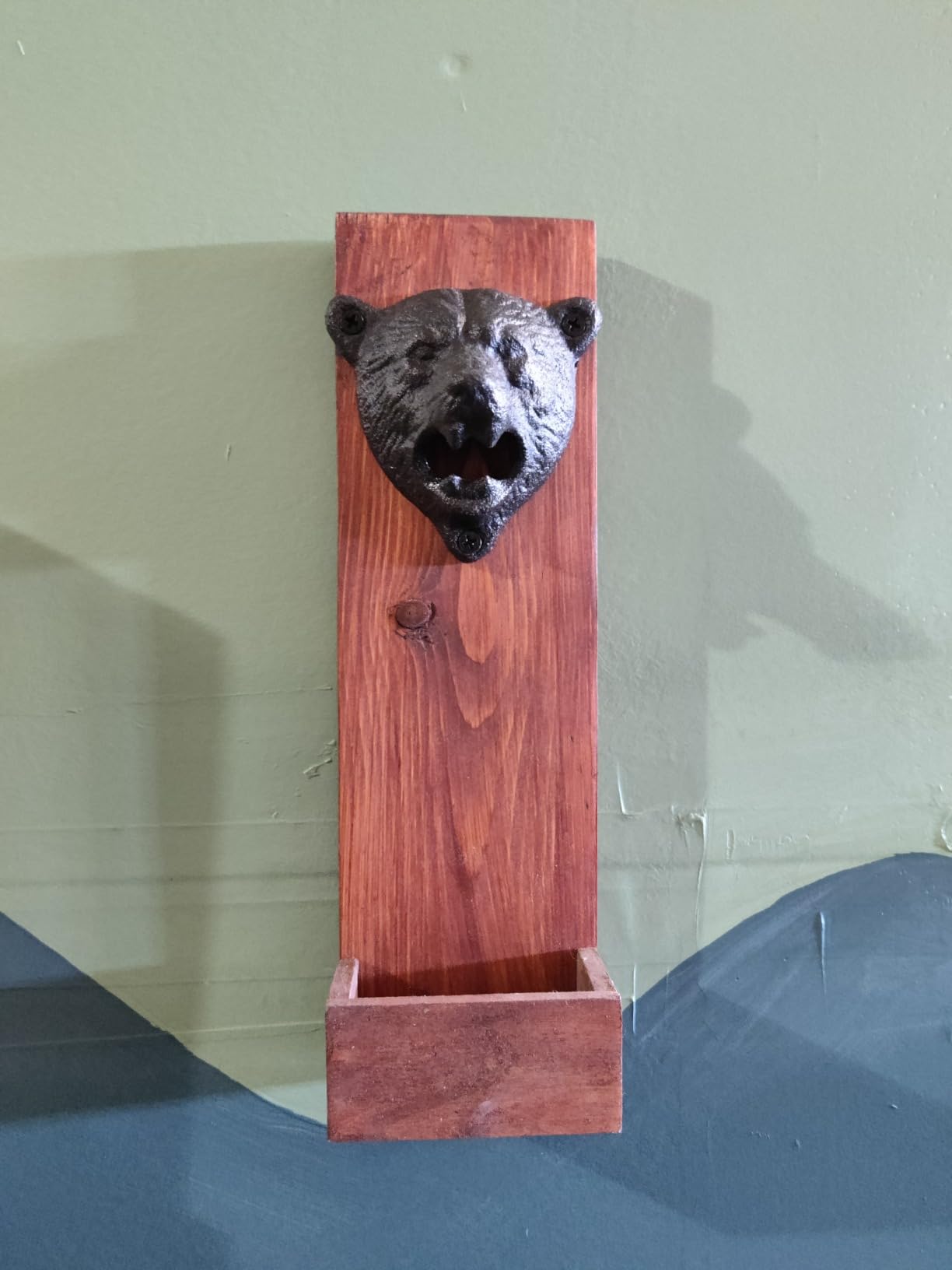 Kipokalor Wall Mounted Bottle Opener, Cast Iron Wall Mount Grizzly Bear Teeth Bite Bottle Opener (Black Bear) customer photo 2
