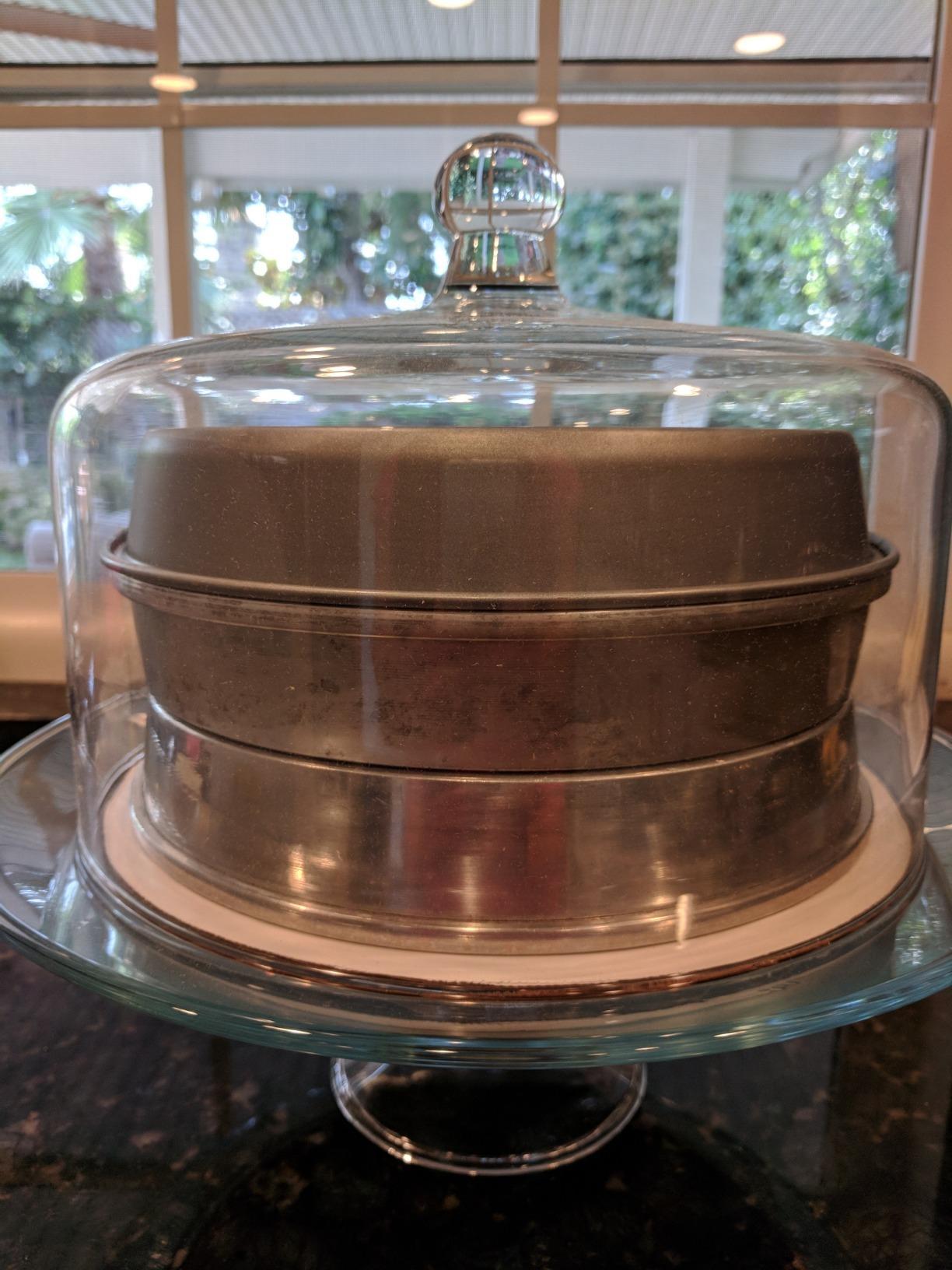Libbey Selene Glass Cake Stand with Dome Lid, Elegant Curved Footed, Covered Cake Stand, Versatile Serving Dish for Variety of Desserts and More customer photo 1