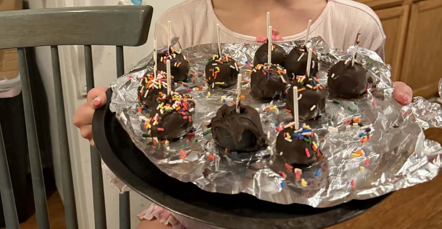 Baketivity DIY Cake Pop Baking Kit for Kids - Premeasured Ingredients, Decorating Supplies customer photo 2
