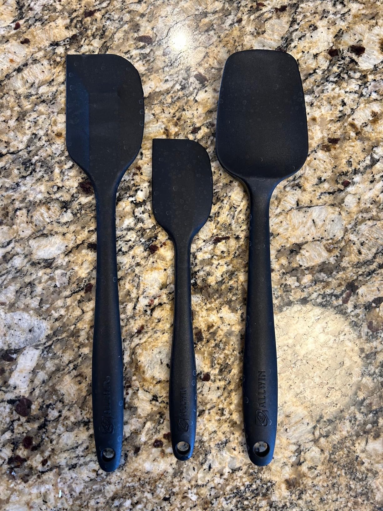 Silicone Spatula 3-piece Set, Ergonomic Handle High Heat-Resistant Spatulas, Non-stick Rubber Spatulas with Stainless Steel Core, Black customer photo 1