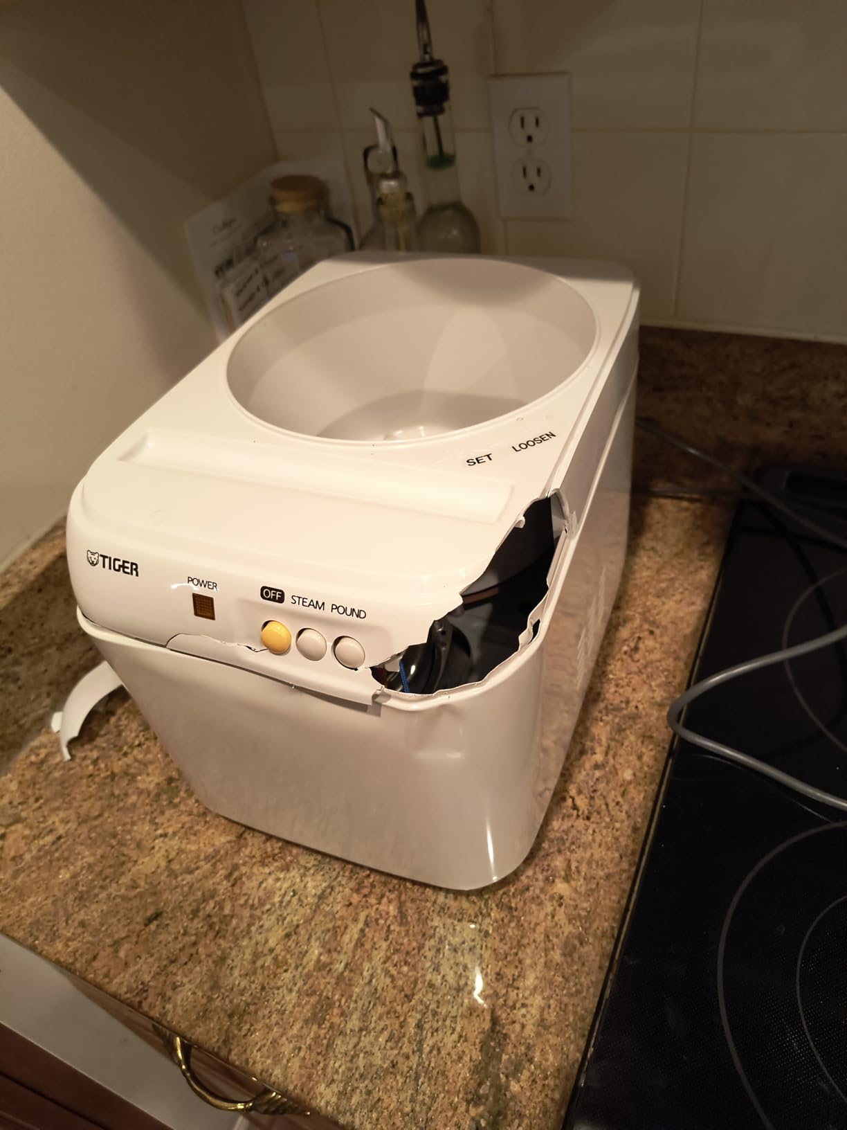 Tiger Corporation SMJ-B18U Rice Cake Mochi Maker customer photo 1