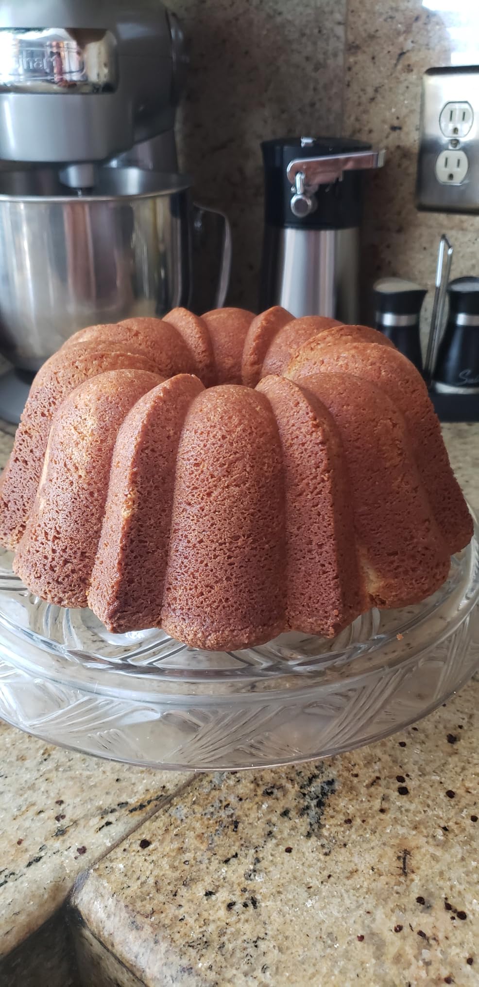 Nordic Ware Anniversary Bundt 12 Cup, Gold customer photo 2