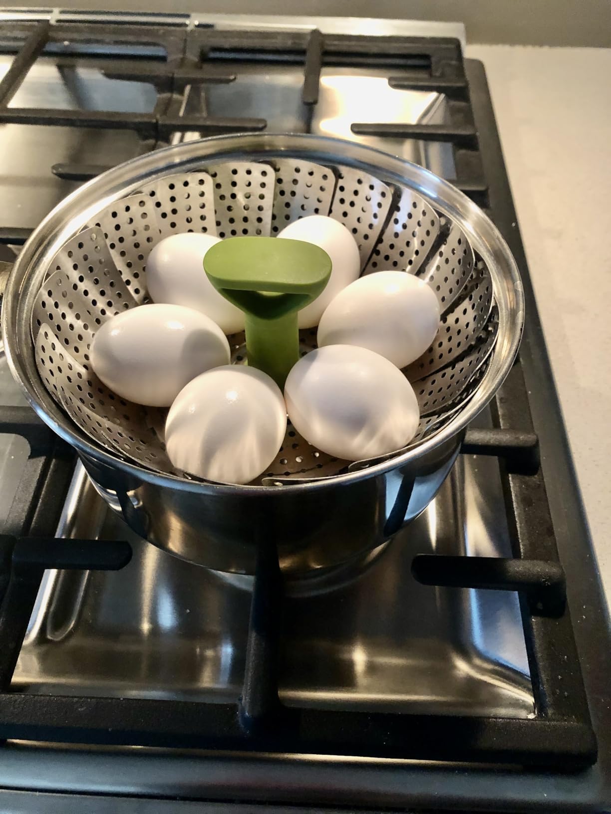 Consevisen Vegetable Steamer Basket for Cooking Food, Stainless Steel Veggie Steam Basket for Pot, Folding Expandable Steaming Insert with Extendable Handle Fits Various Size Pot, 5.1