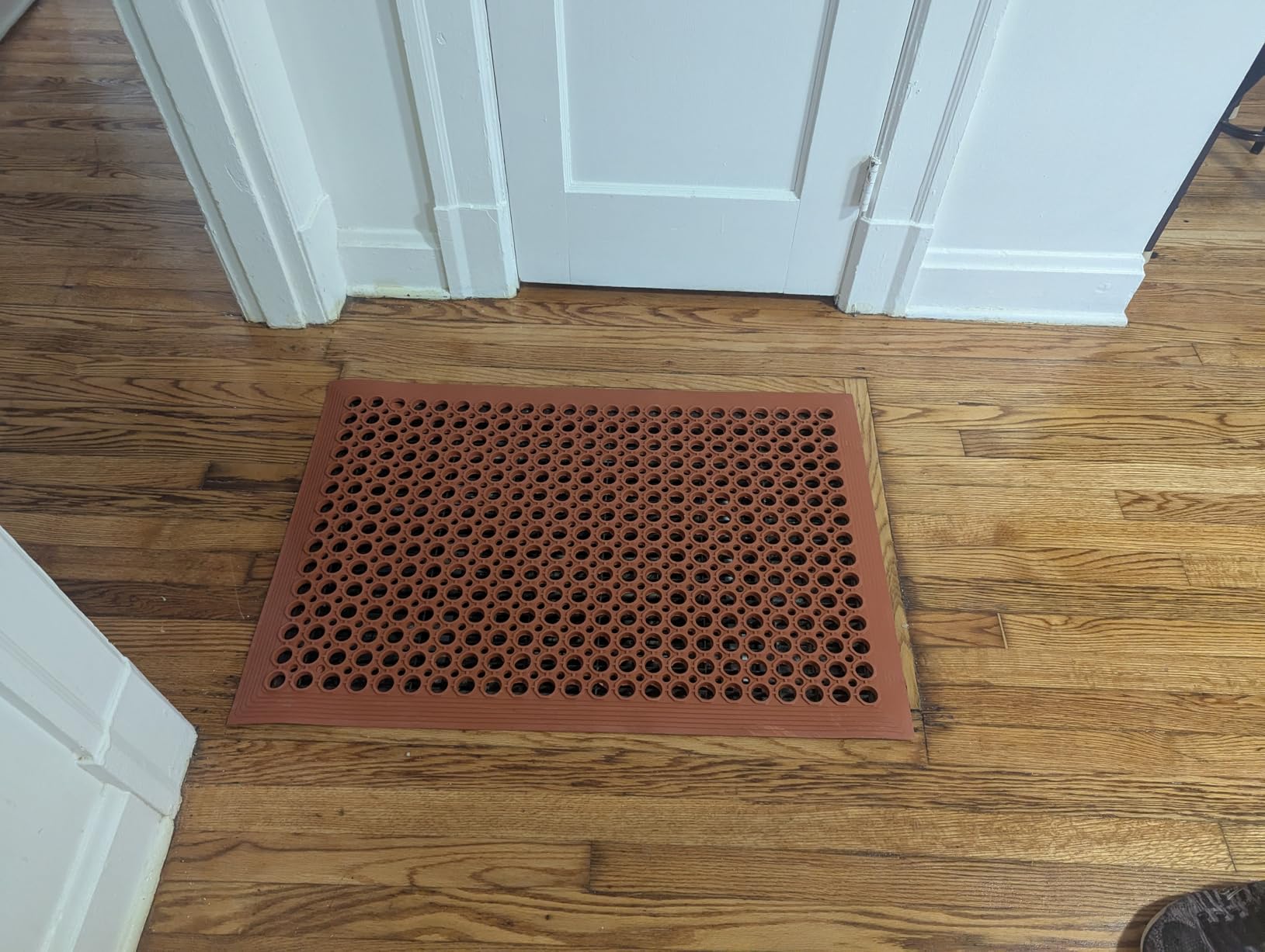 ROVSUN Rubber Floor Mat with Holes, Anti-Fatigue/Non-Slip Drainage Mat, for Industrial Kitchen Restaurant Bar Bathroom Utility Garage Pool Entry Door Mat, Indoor (36'' x 60'' Black 1Pcs) customer photo 1