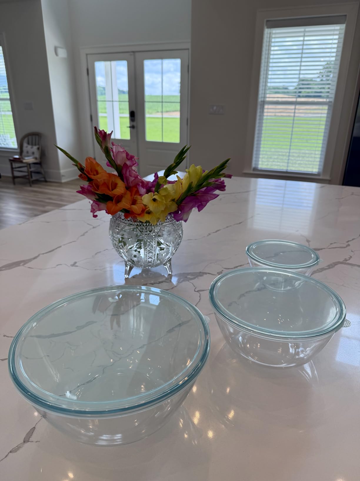 Luvan Glass Mixing Bowls with Lids Set (4.5QT, 2.7QT, 1.1QT) - Large Glass Mixing Bowls, Clear Salad Bowl for Baking, Cooking, Serving, 3PC Nesting Bowls customer photo 2