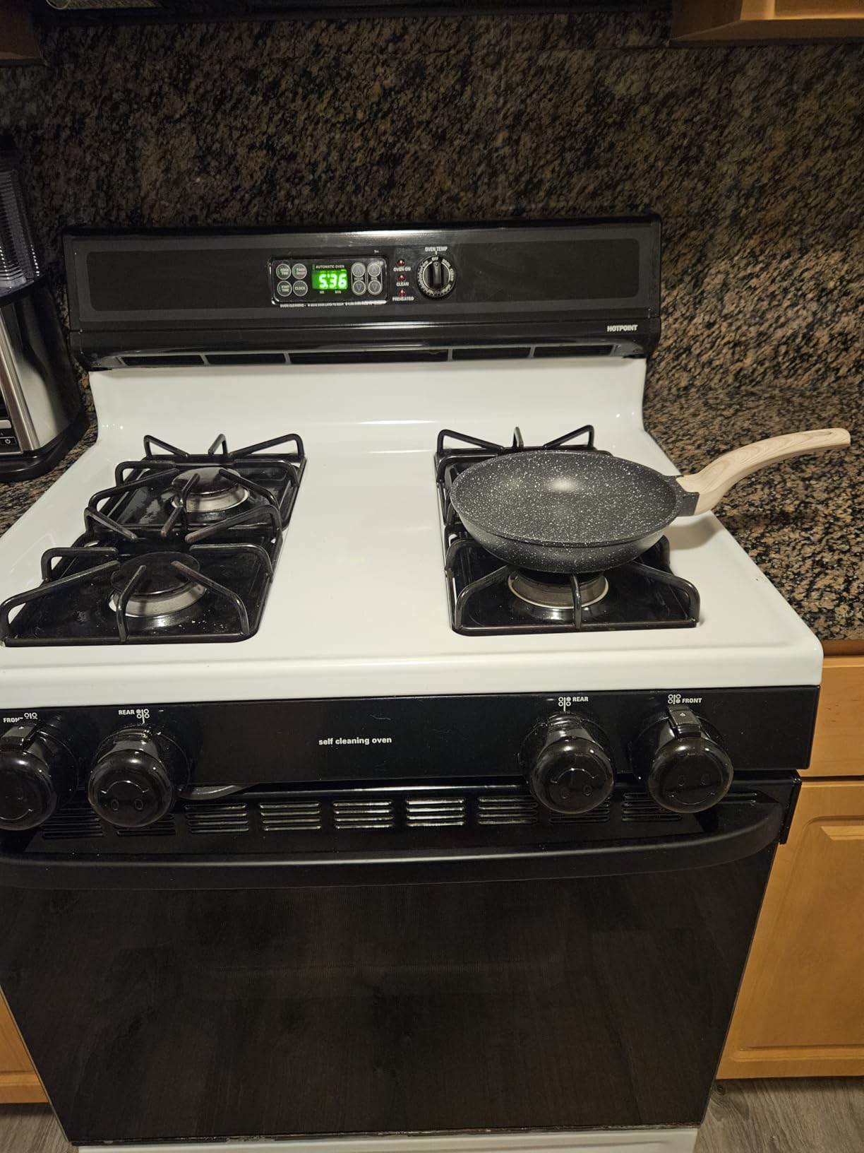 CAROTE Nonstick Frying Pan Skillet, Non Stick Granite Fry Pan Egg Pan Omelet Pans, Stone Cookware Chef's Pan, PFOA Free, Induction Compatible (Classic Granite, 8-Inch) customer photo 1