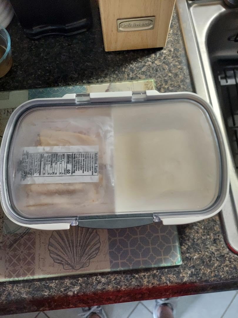 ProKeeper Split Deli Food Storage Container with Air-Tight Silicone Seal and Dry Erase Compatible Lid, 11.75 inch customer photo 1