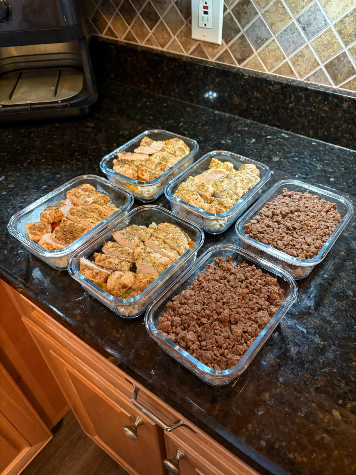 M MCIRCO 10-Pack,22 Oz Glass Meal Prep Containers,Glass Food Storage Containers with lids,Lunch Containers,Microwave, Oven, Freezer and Dishwasher (Gray) customer photo 1