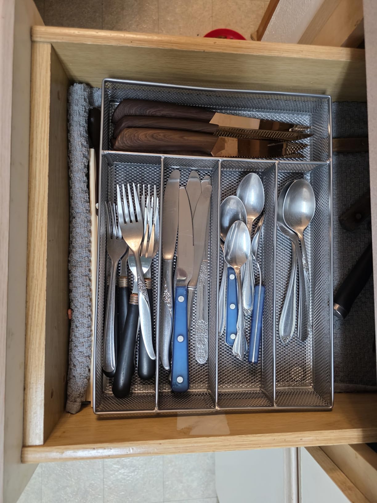 JANE EYRE Drawer Organizer, Cutlery Tray Silverware Flatware Storage Divider for Kitchen, Mesh Wire with Non-slip Foam Feet, 5 Component, Silver customer photo 2