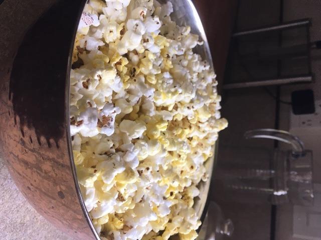 Cook N Home Stovetop Popcorn Popper with Crank, 6 Quart Stainless Steel Popcorn Pot, Silver customer photo 2