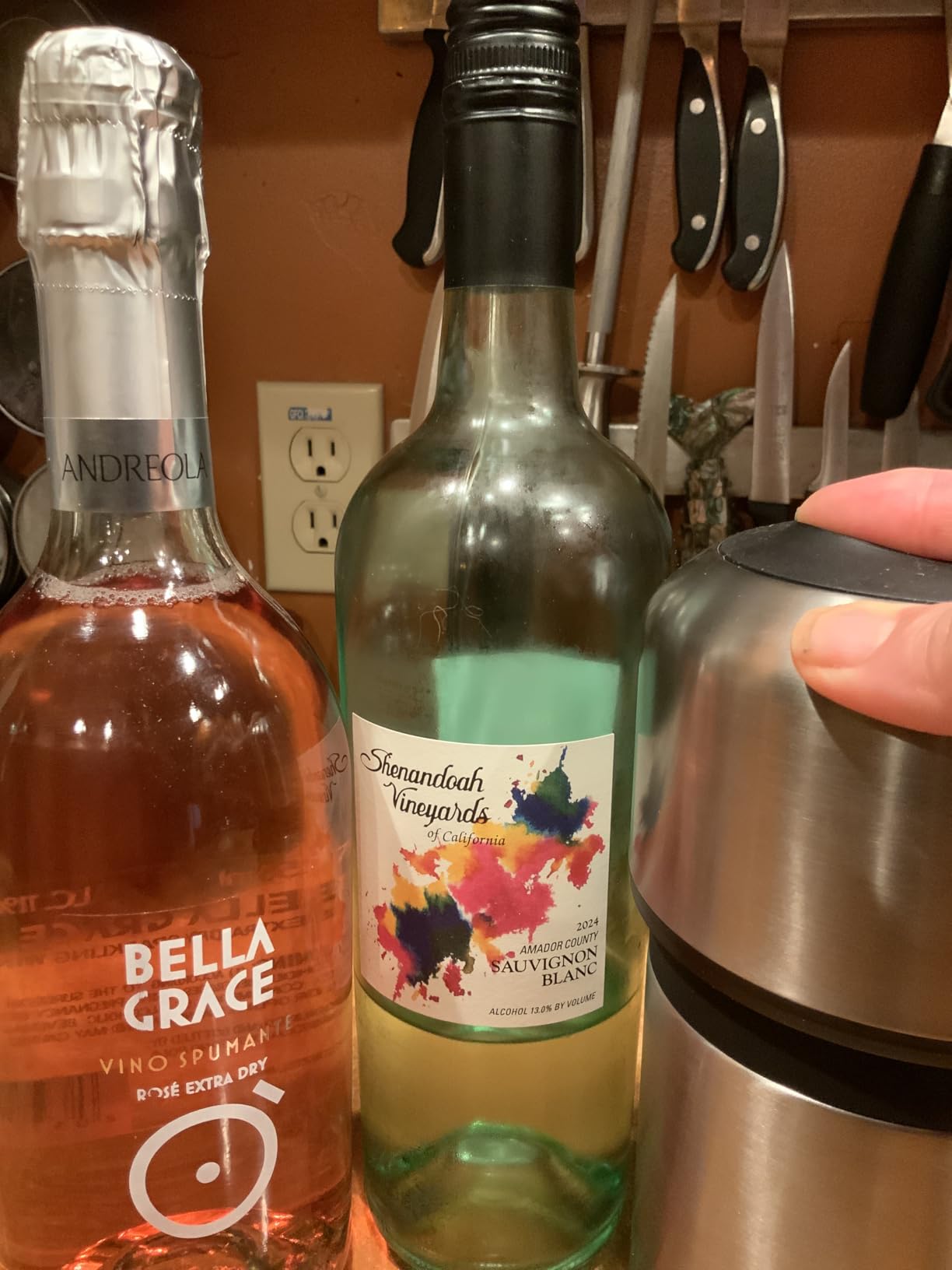 Huski Wine Chiller | Award Winning Iceless Design | Keeps Wine Cold up to 6 Hours | Wine Accessory | Next Generation Ice Bucket | Fits Some Champagne Bottles | Perfect Gift for Wine Lovers (Stainless) customer photo 2